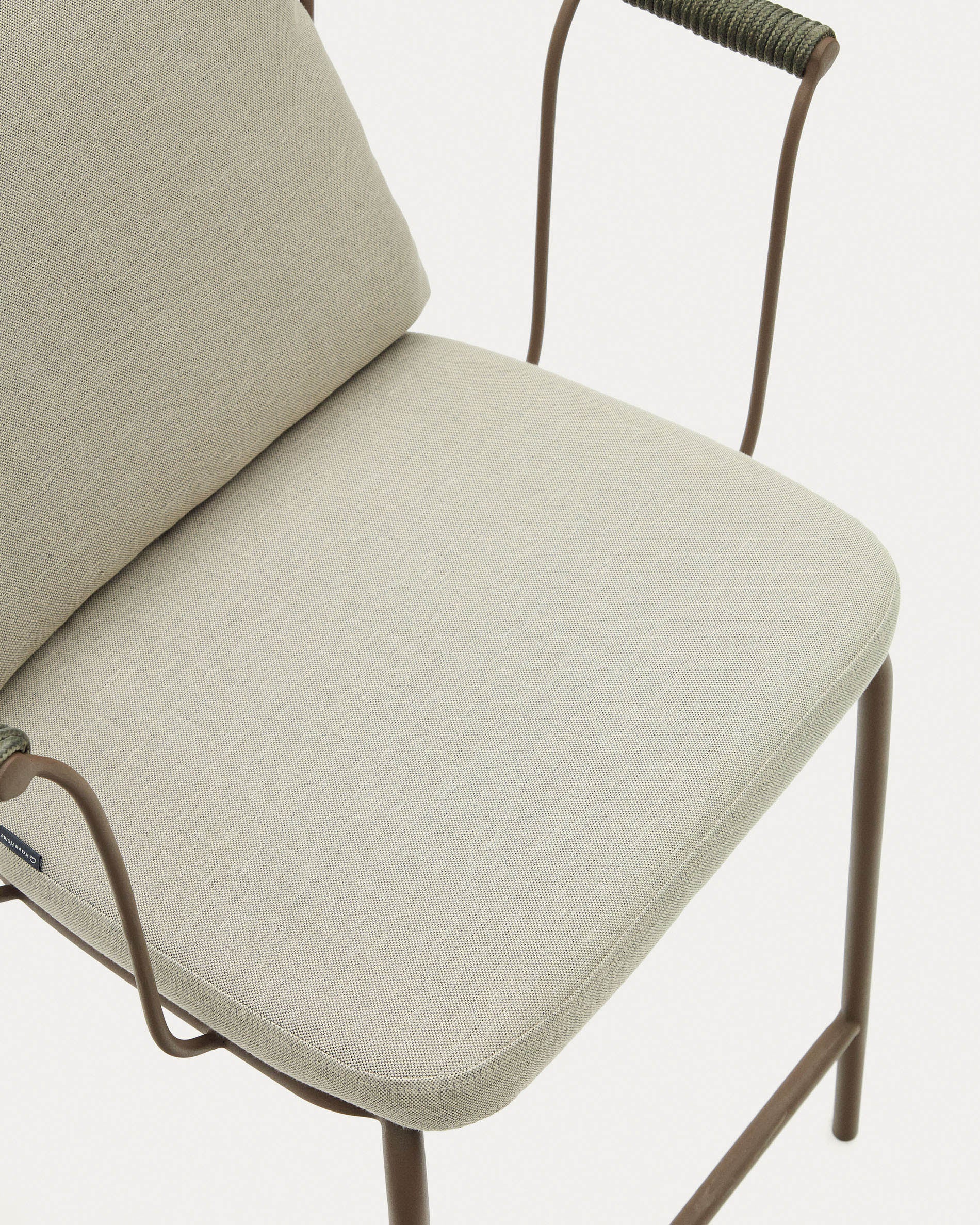 Salguer stackable stool in cord and steel with a brown painted finish, 66 cm - Detail