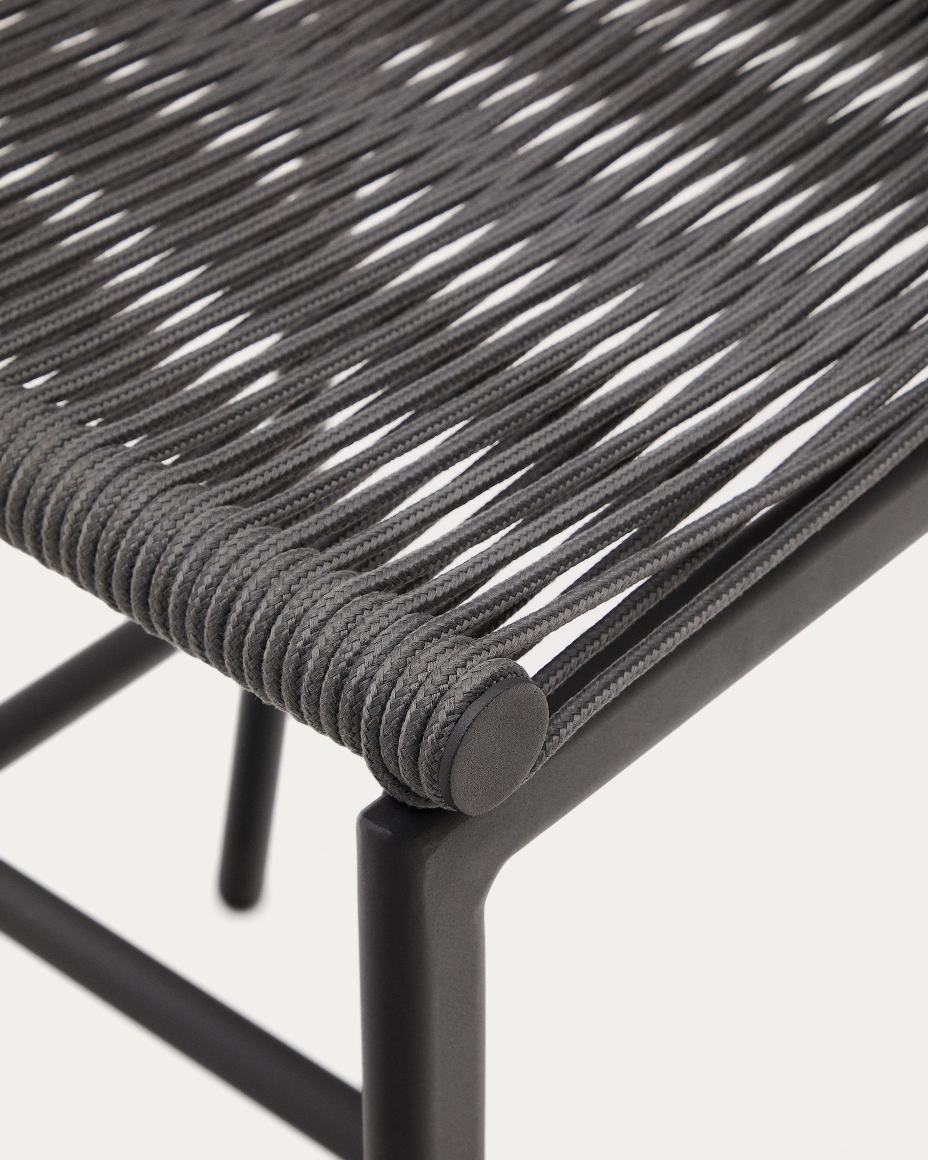 Culip outdoor stool made of rope cord and grey aluminum 65 cm - Detail