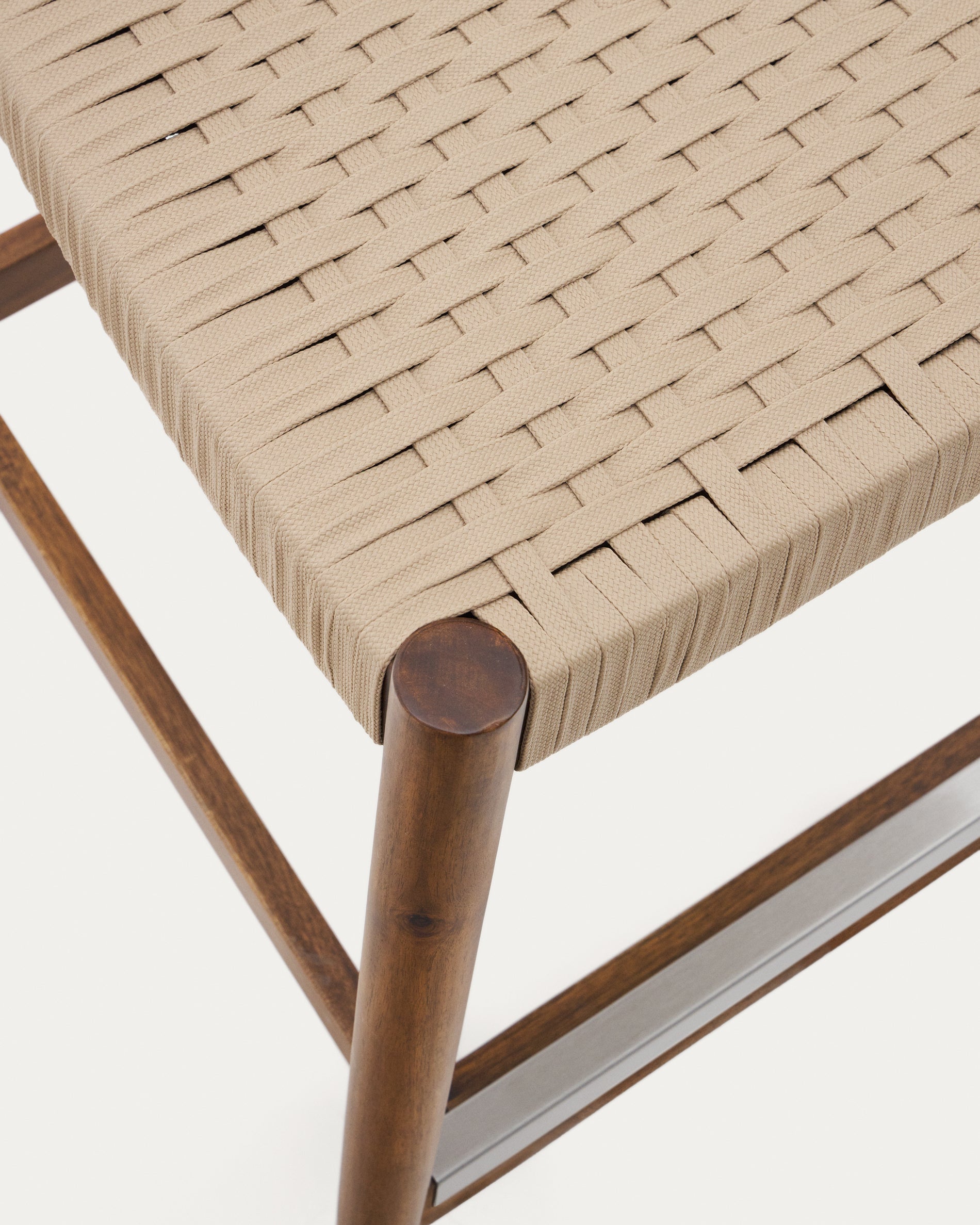 Nina solid acacia wood stool with walnut finish and beige rope height 62 cm - Detail