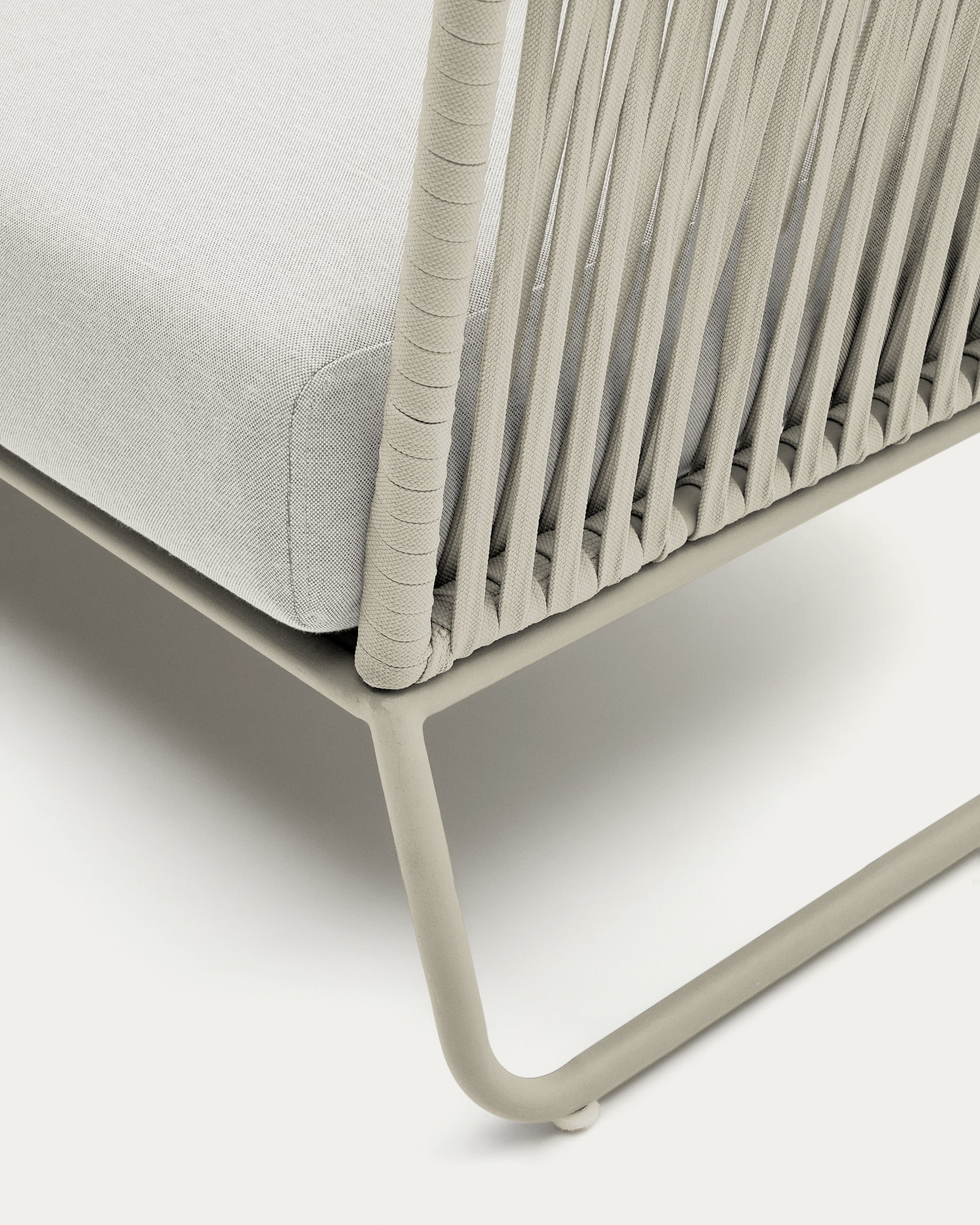 Saconca outdoor 3-seater sofa in rope cord and grey galvanised steel 189cm - Detail