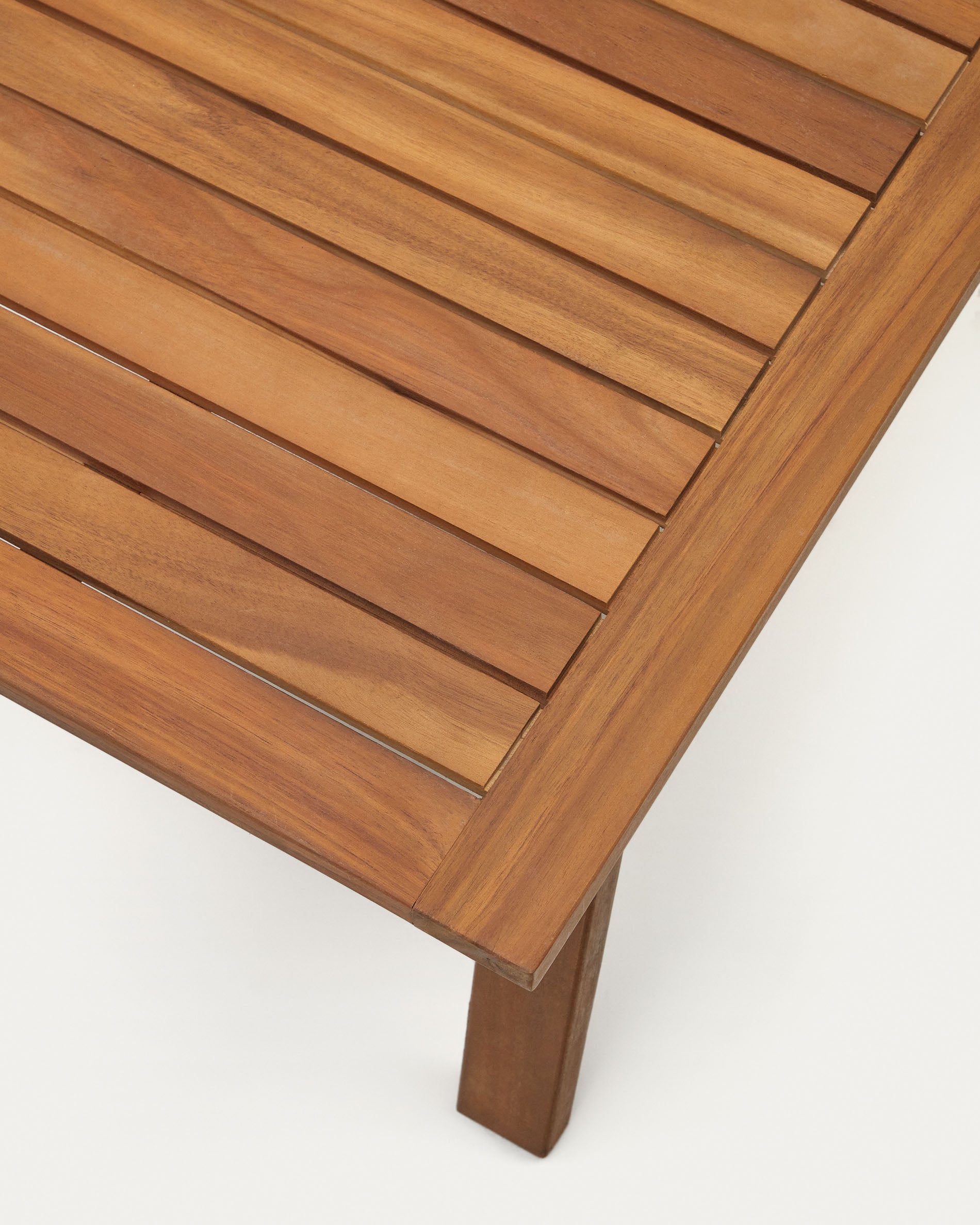 Frares set, 2 seater sofa, 2 armchairs & coffee table, made from solid acacia wood - Detail