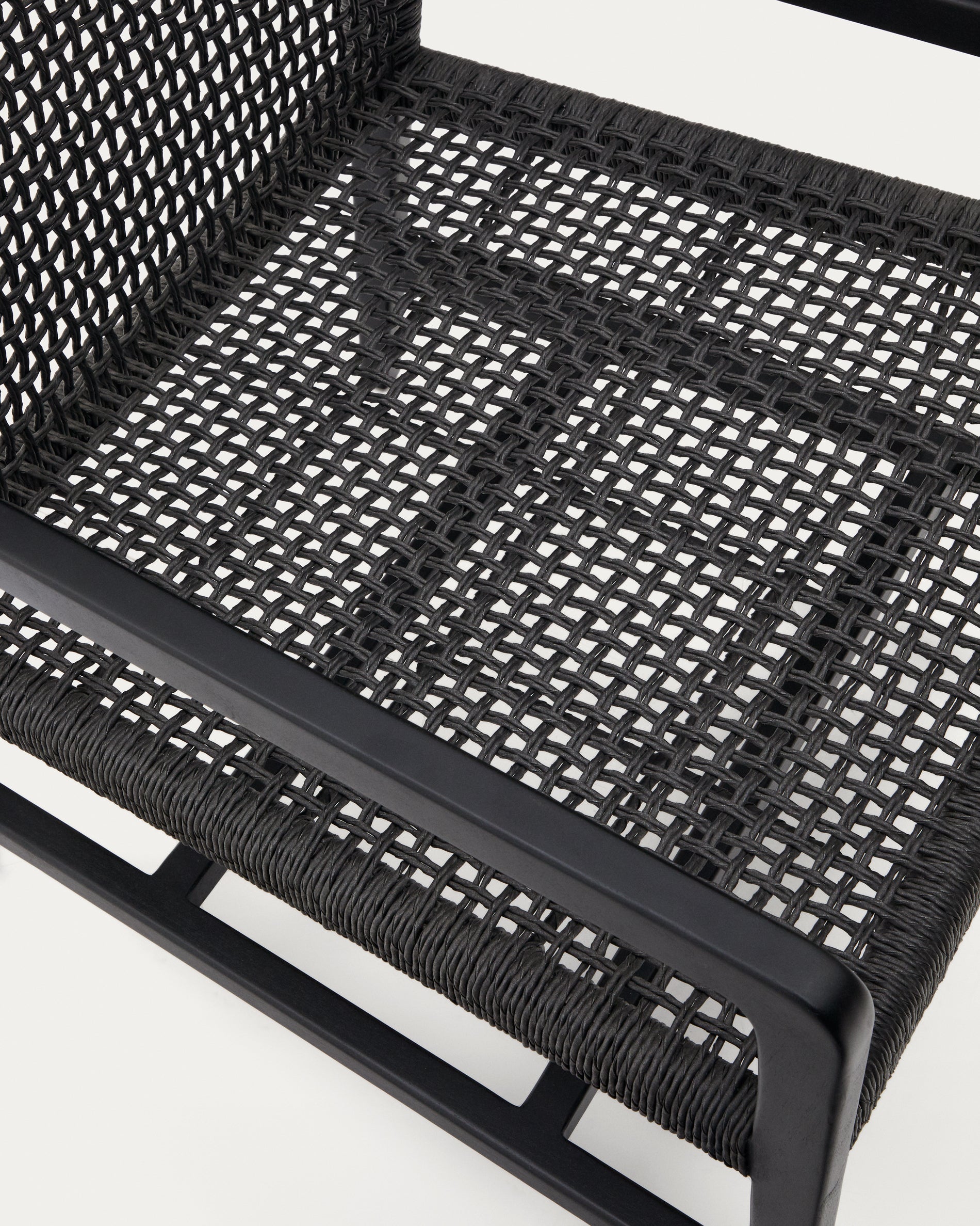Sabolla armchair made of solid teak wood in a black finish - Detail
