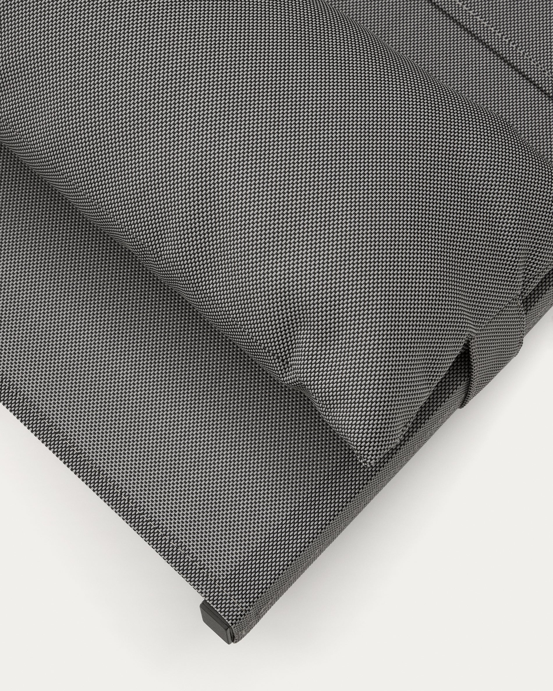 Canutells folding armchair made of aluminum with dark grey finish - Detail