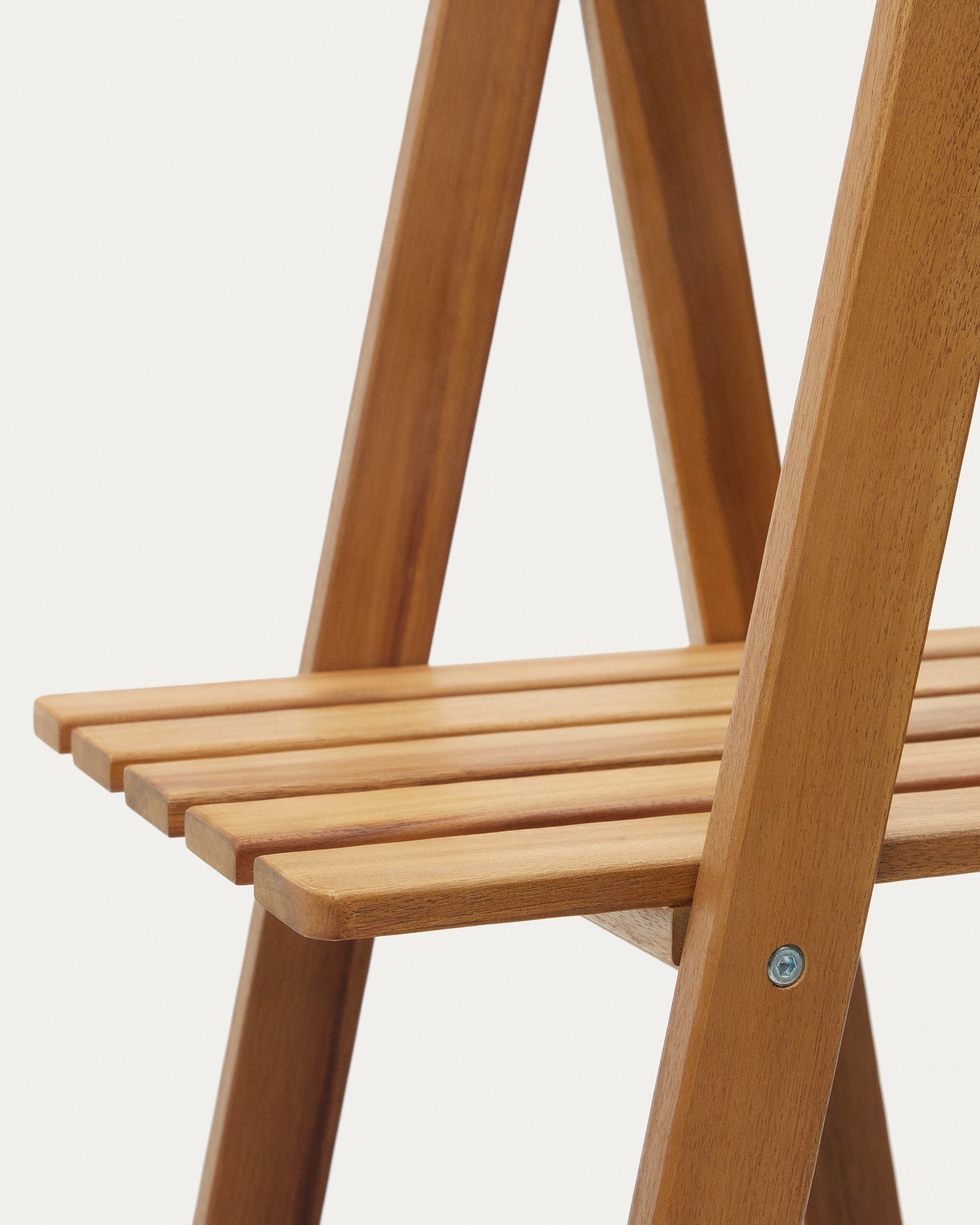 Victora outdoor shelving unit made from solid acacia wood, 80 x 140 cm FSC 100% - Detail
