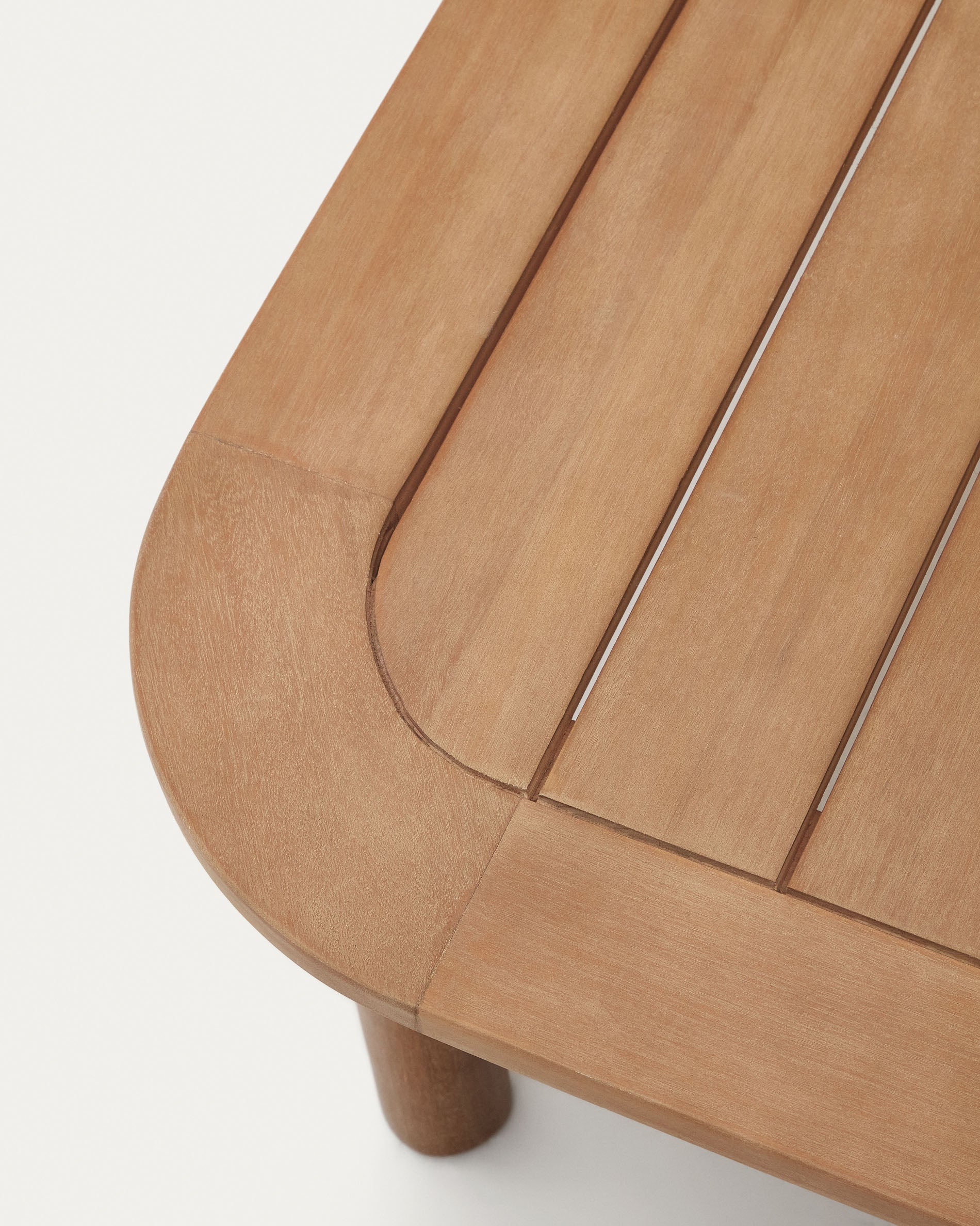 Sacova set of 2 armchairs, 2 seater sofa and coffee table in solid eucalyptus wood FSC - Detail