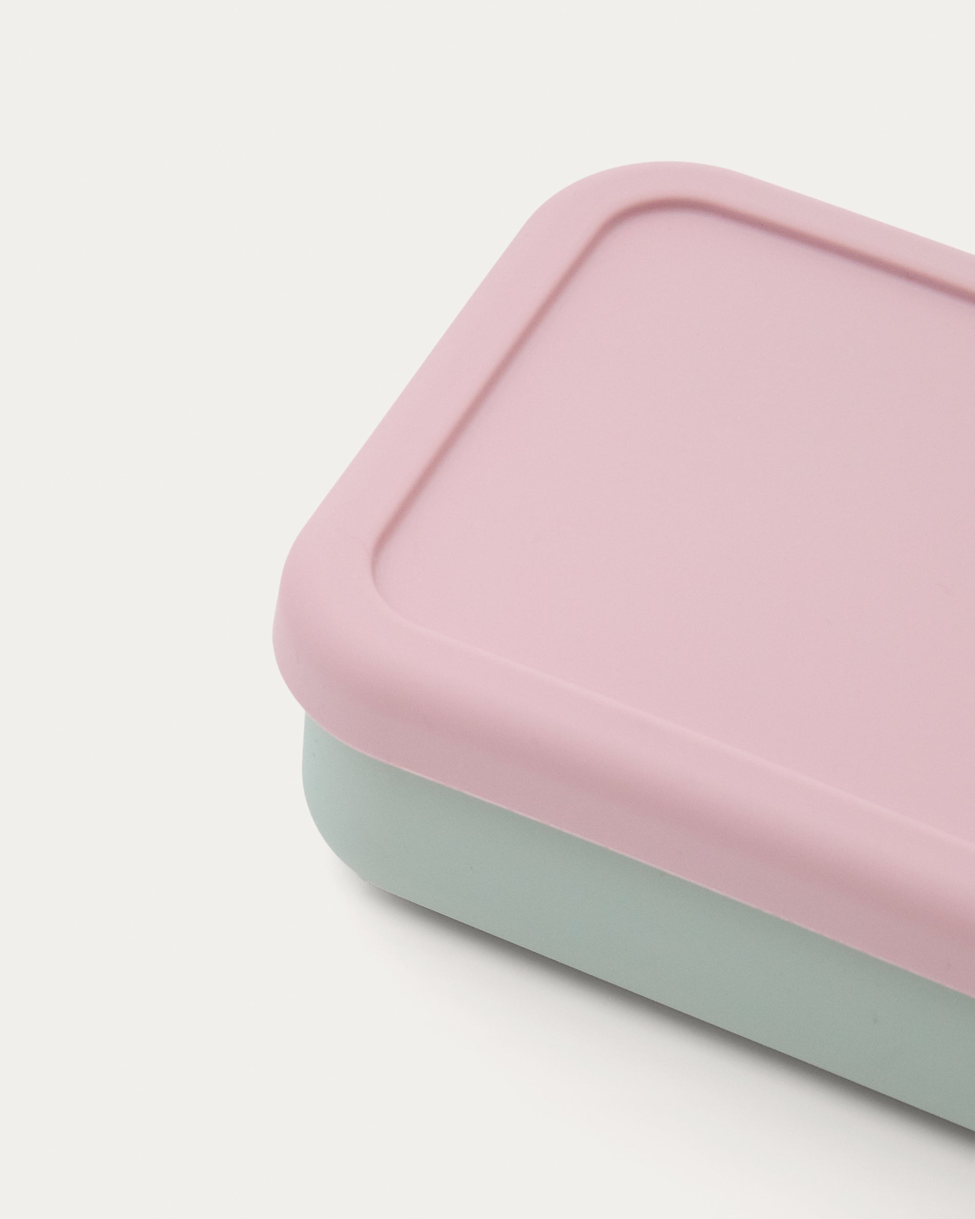 Lili lunch box in pink and turquoise silicone - Detail
