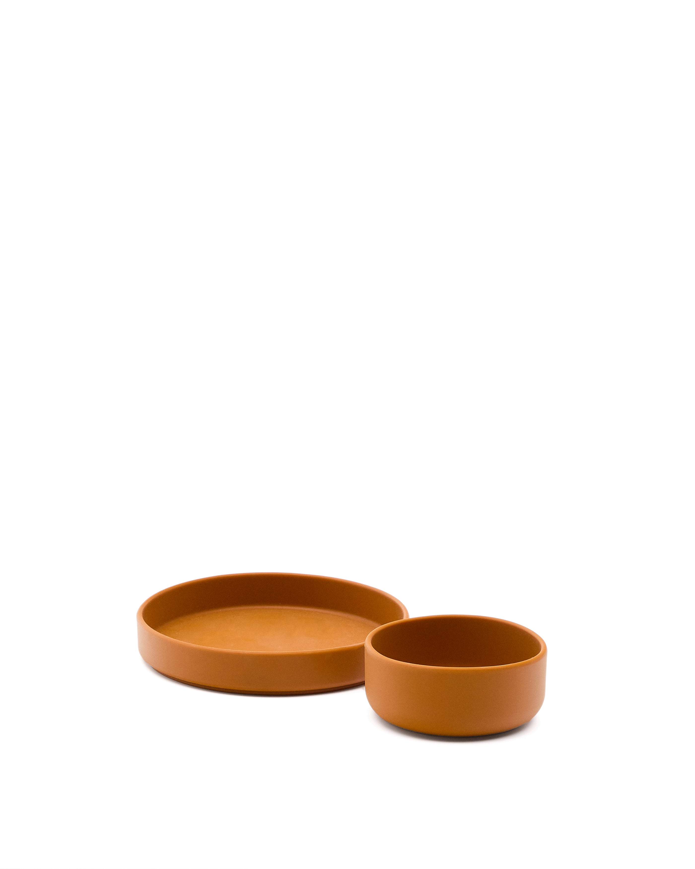 Lili plate and bowl set in orange silicone - Product Image
