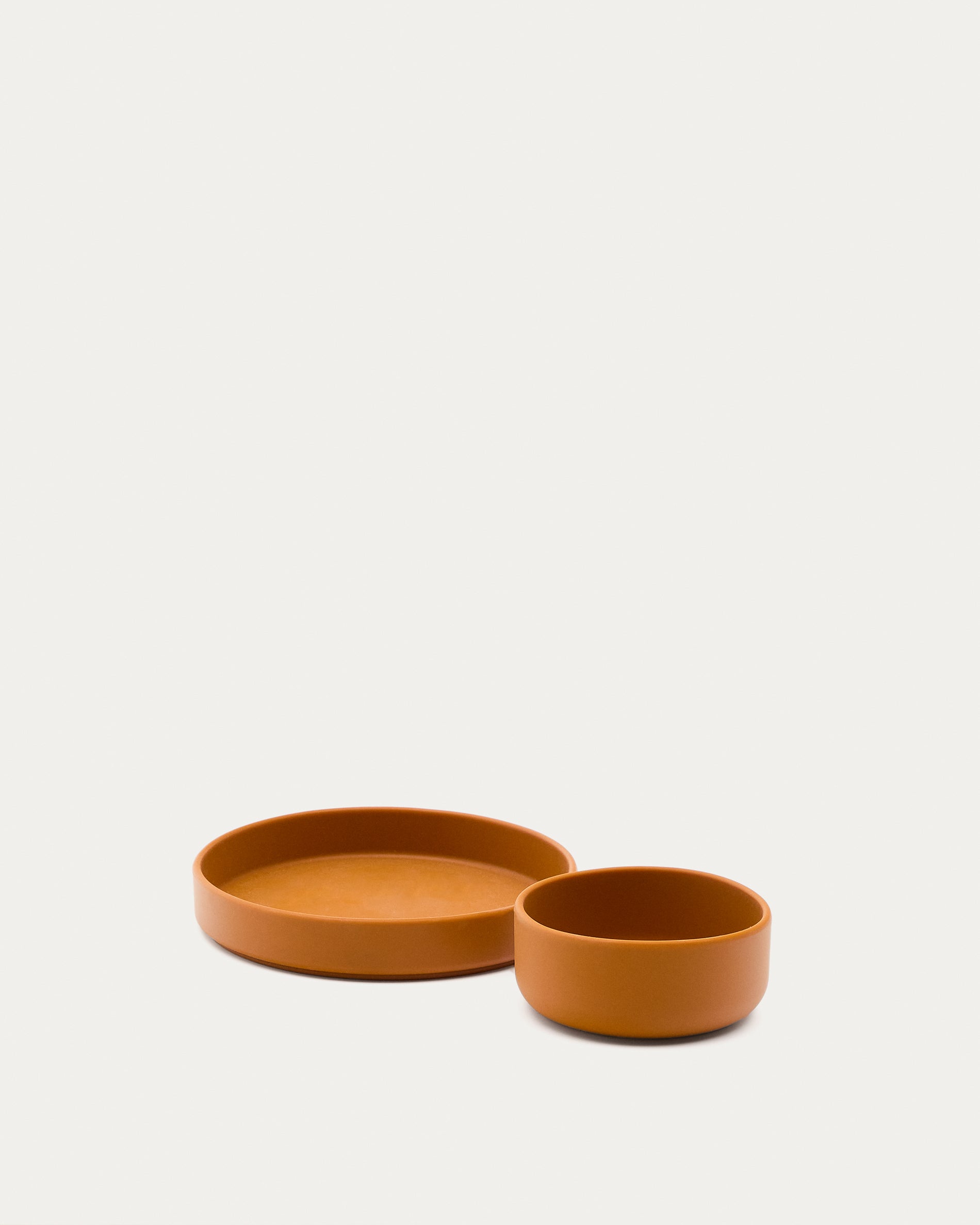 Lili plate and bowl set in orange silicone - Product View