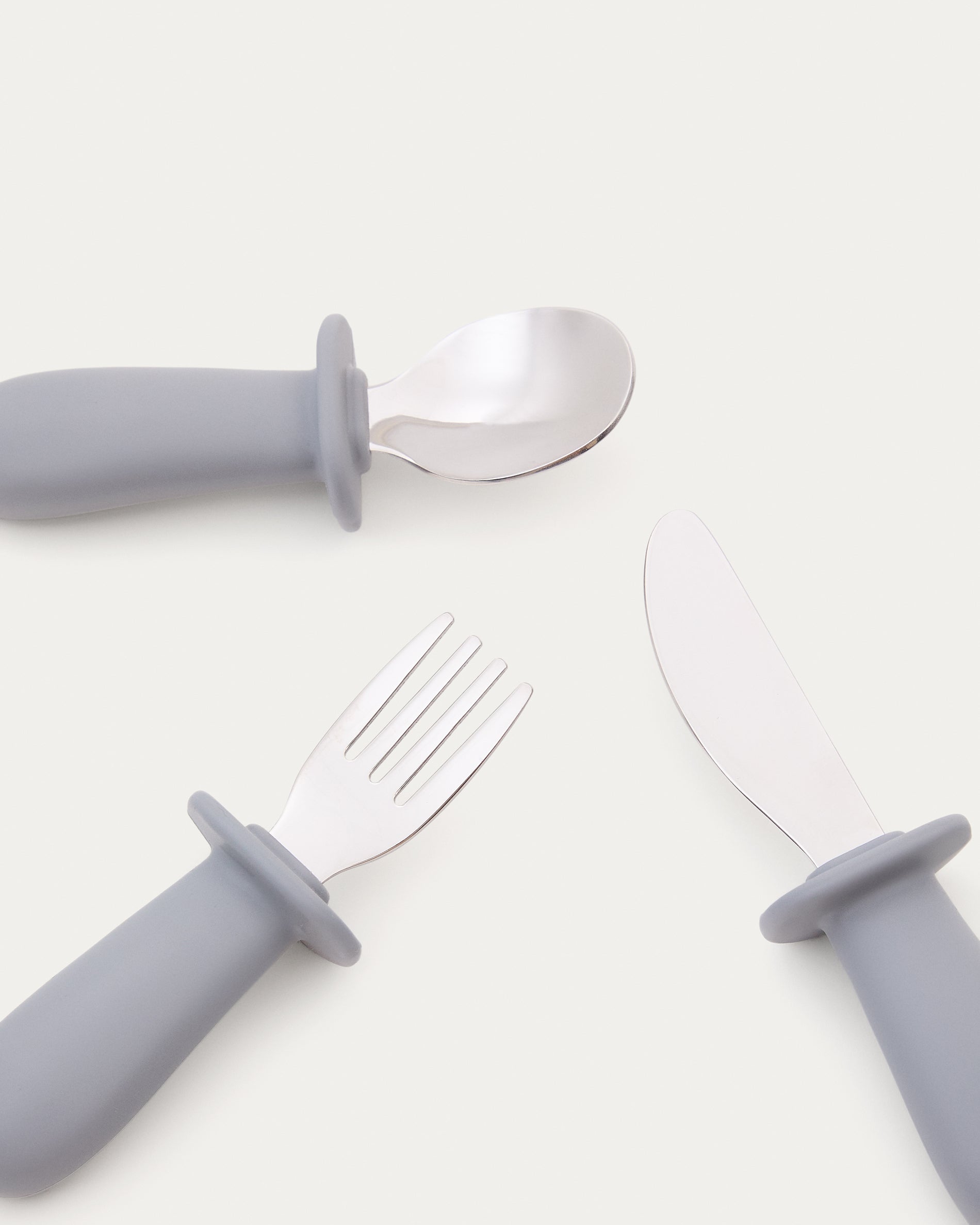 Lili knife, fork and spoon set in blue silicone - Detail
