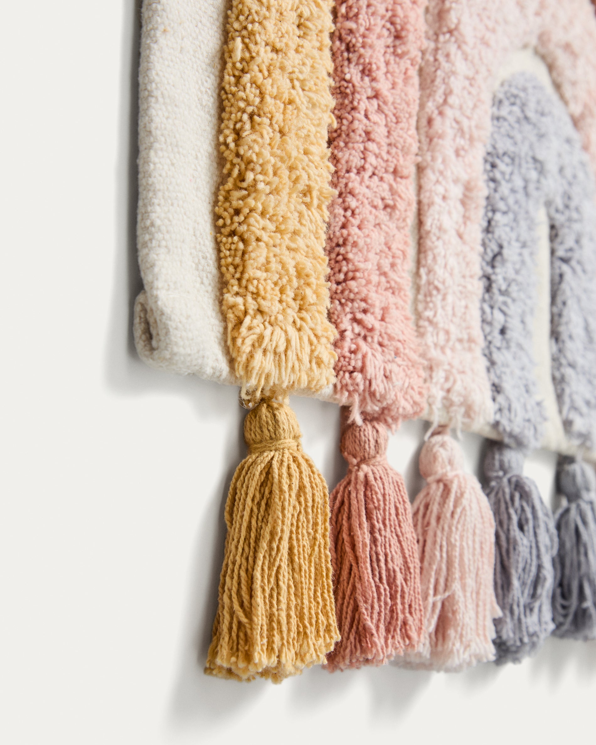Tadea Wall Hanging 100% cotton multicolor rainbow 60 x 52 cm - Detail
