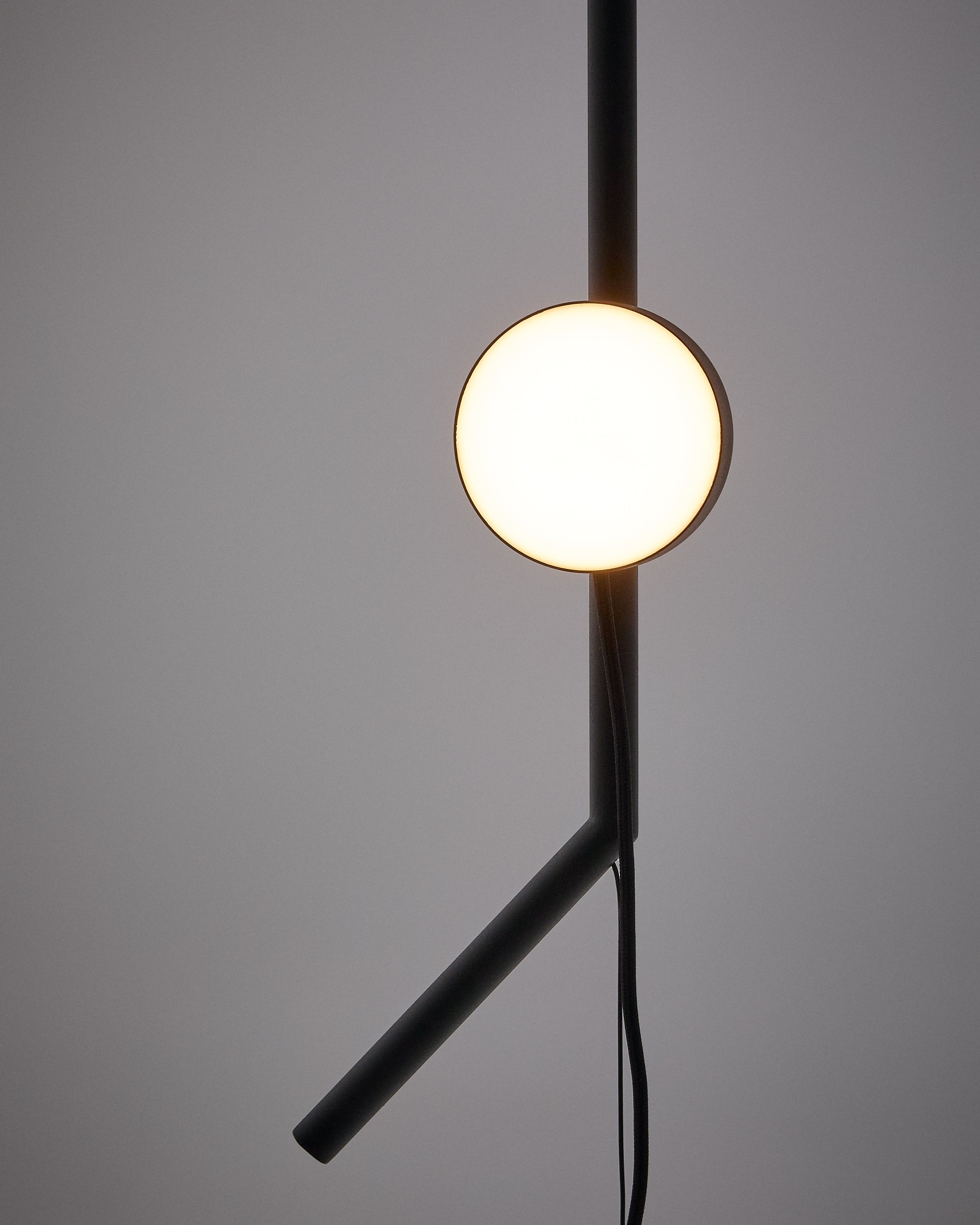 Orey black metal lamp stand with multi-position reflector