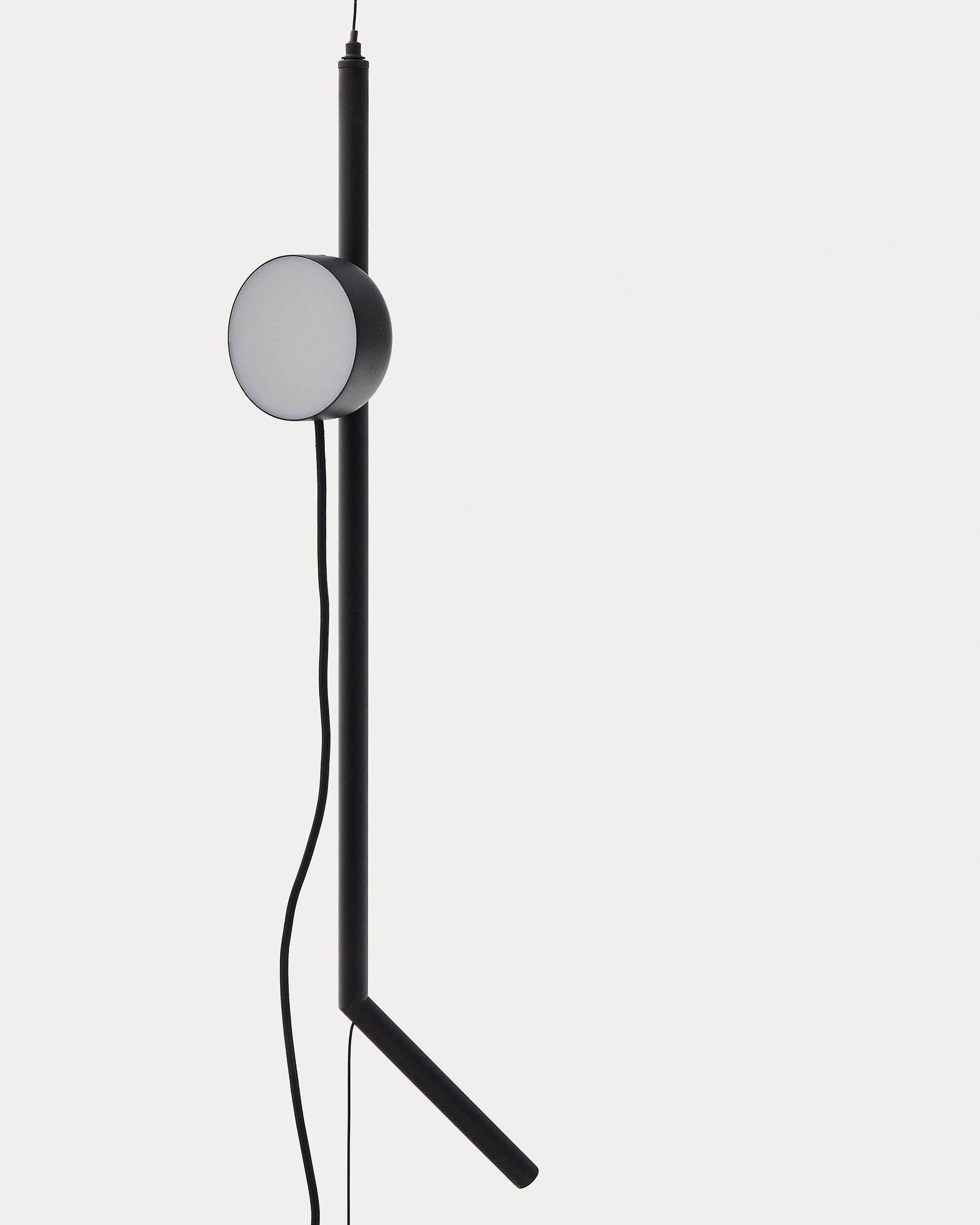 Orey black metal lamp stand with multi-position reflector