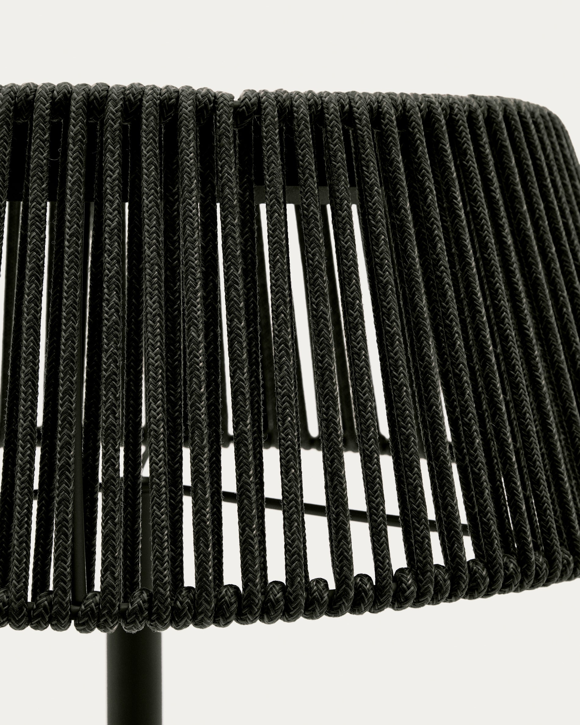 Aldet outdoor solar floor lamp in black and green mottled rope cord with black metal stand Ø46cm - Detail