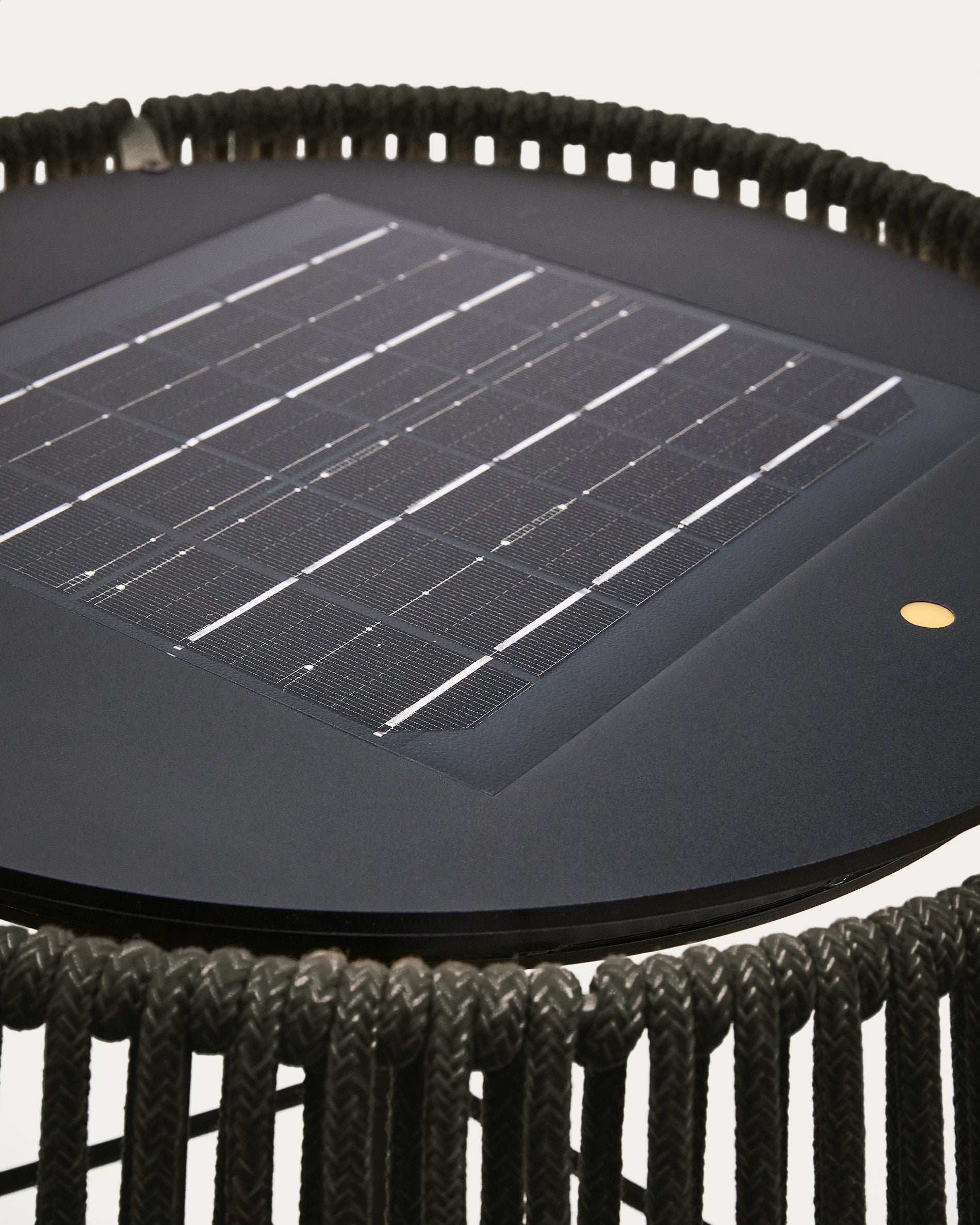 Aldet outdoor solar floor lamp in black and green mottled rope cord with black metal stand Ø46cm - Detail