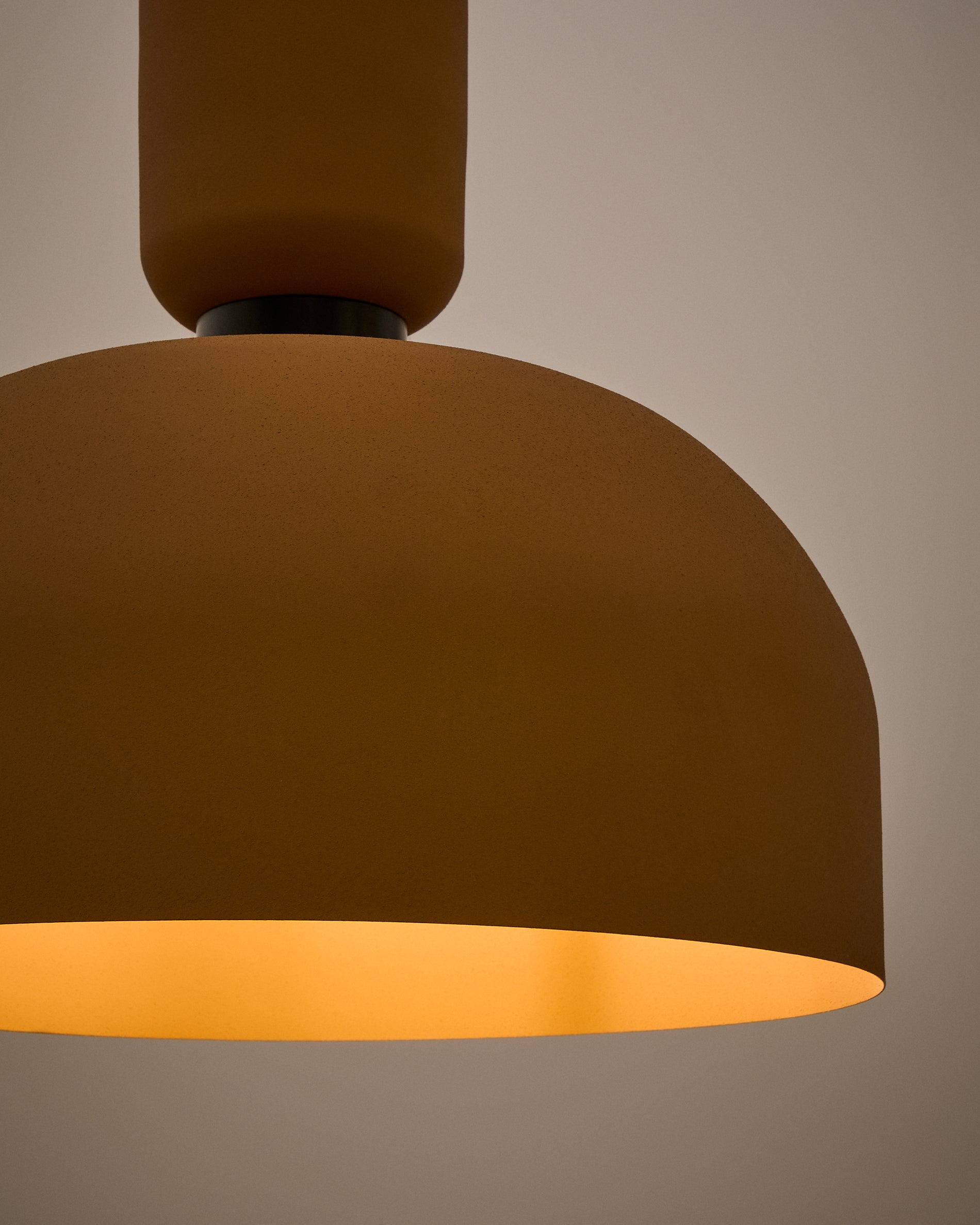 Nibla ceiling lamp in terracotta-effect metal Ø40cm - Detail