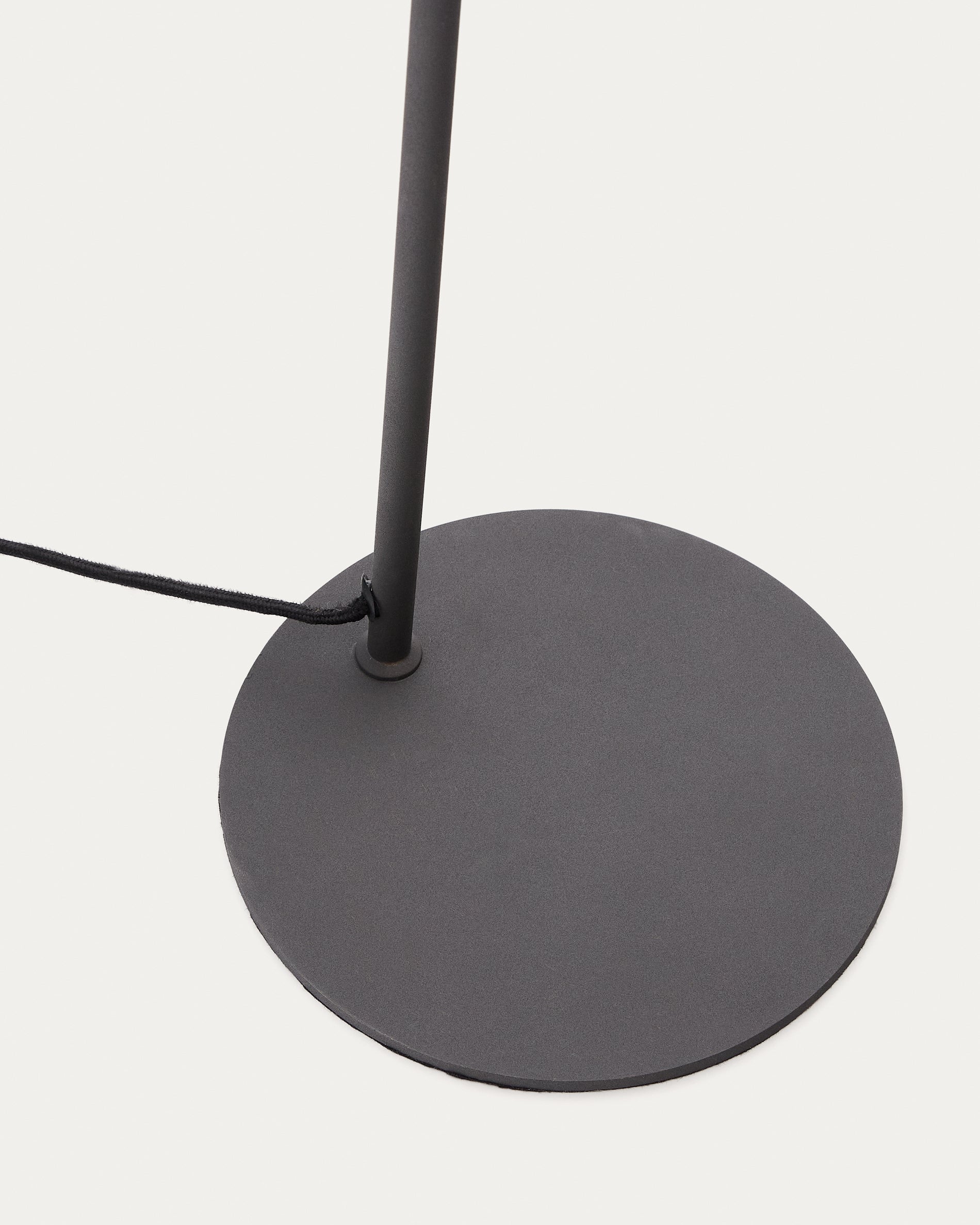Manie metal floor lamp with black cast-iron-effect finish