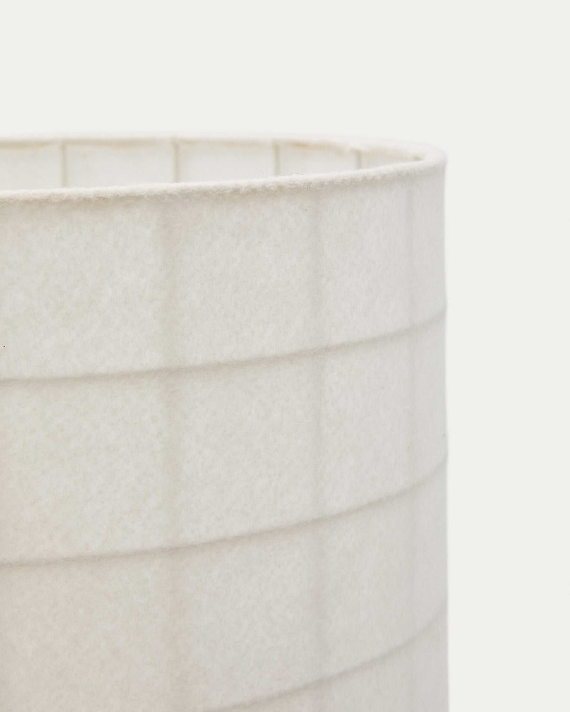 Dulan black metal floor lamp with cotton shade - Detail