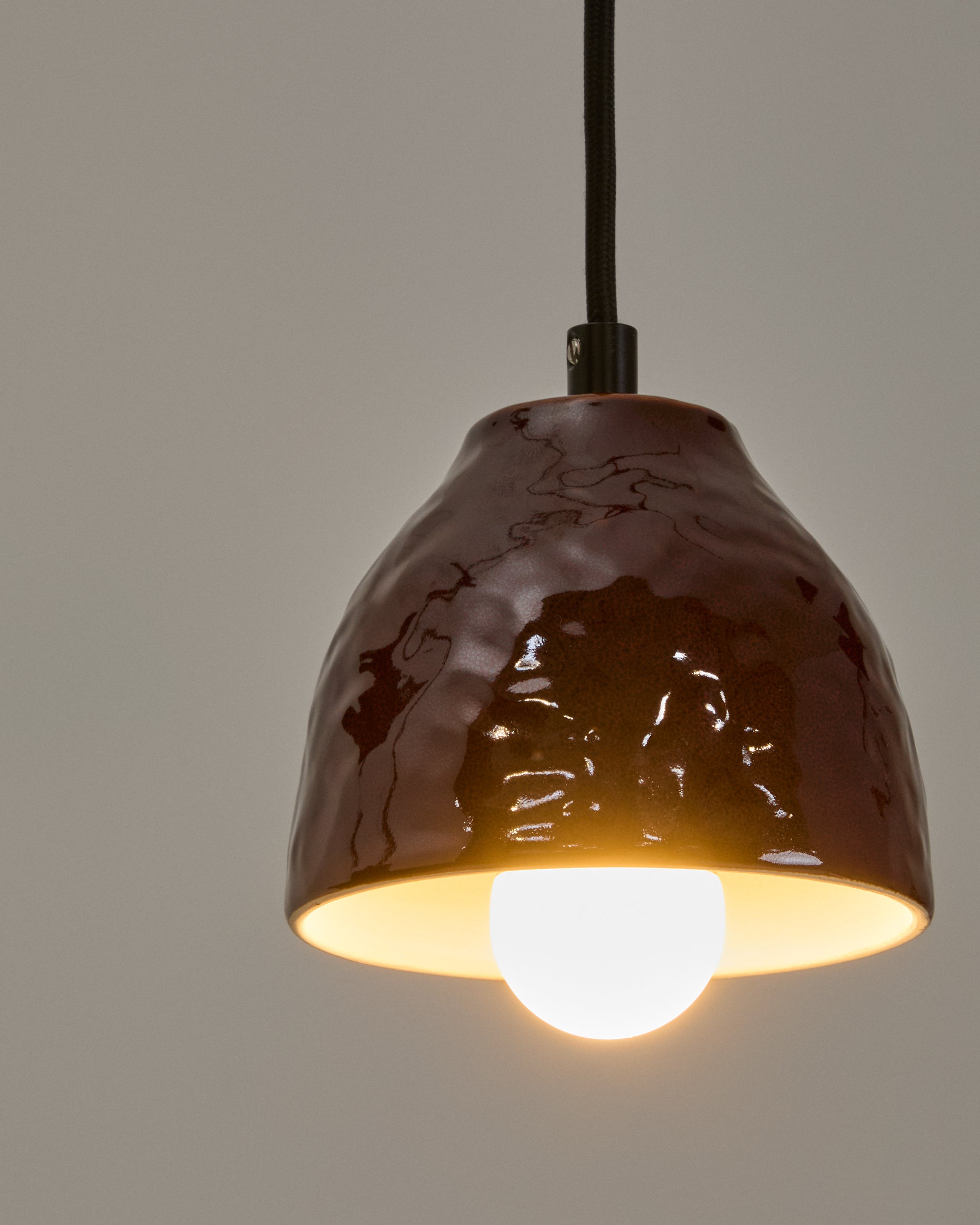 Drava ceiling lamp in burgundy ceramic - Detail