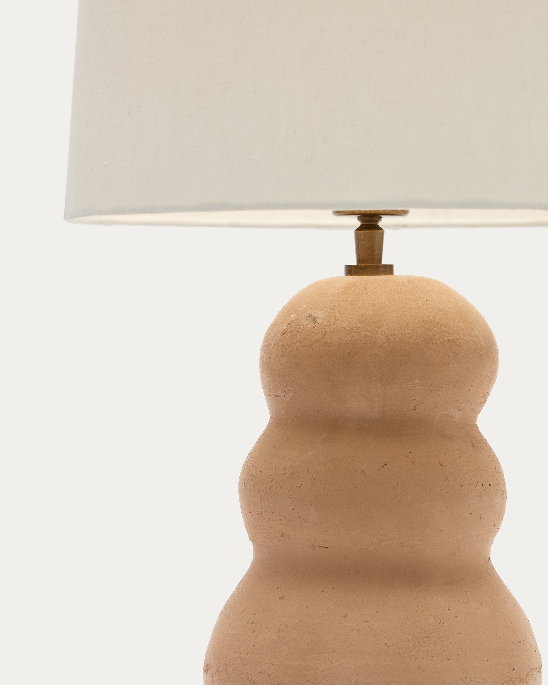 Madsen terracotta table lamp with white shade - Detail
