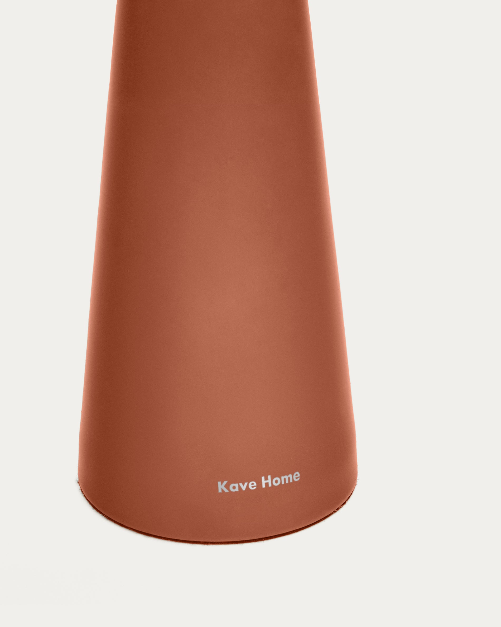 Arenys small outdoor metal table lamp in a terracotta painted finish - Detail