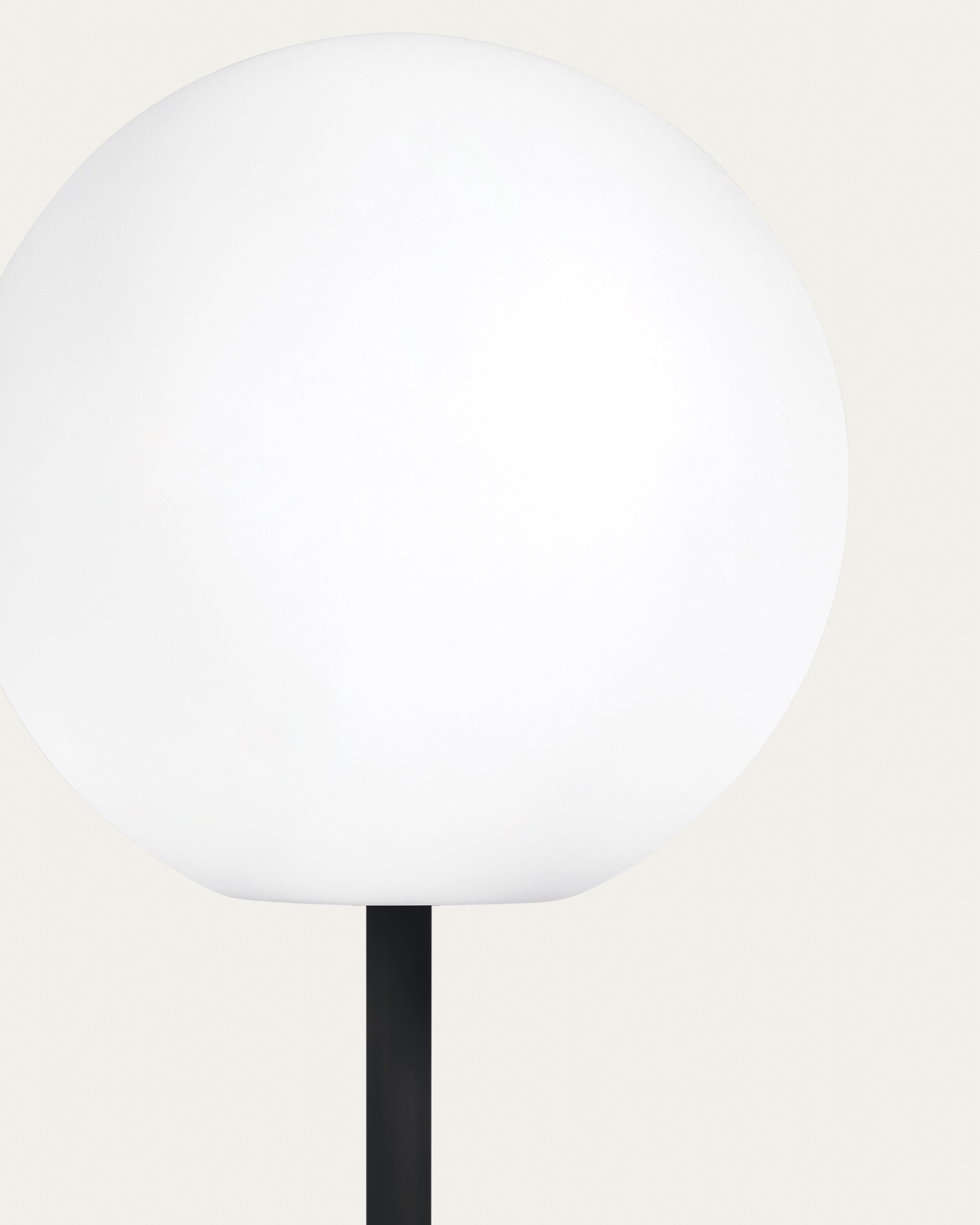 Dinesh outdoor table lamp in black aluminium 40 cm - Detail