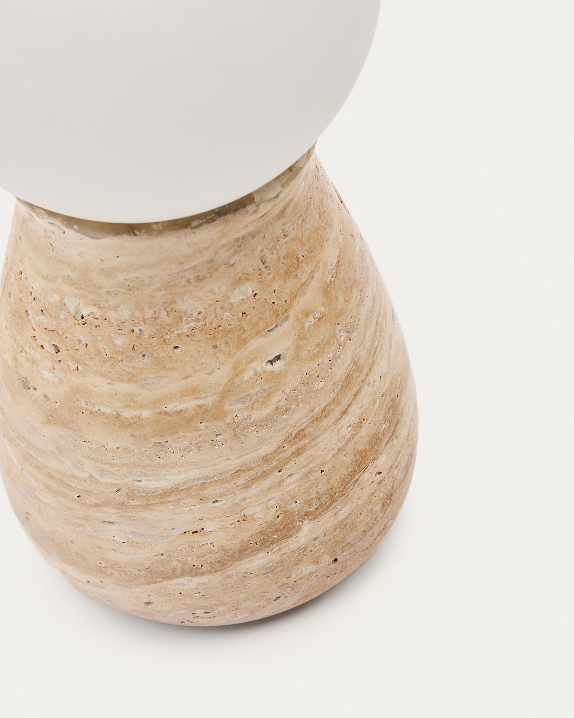 Okeni table lamp made of travertine and glass - Detail