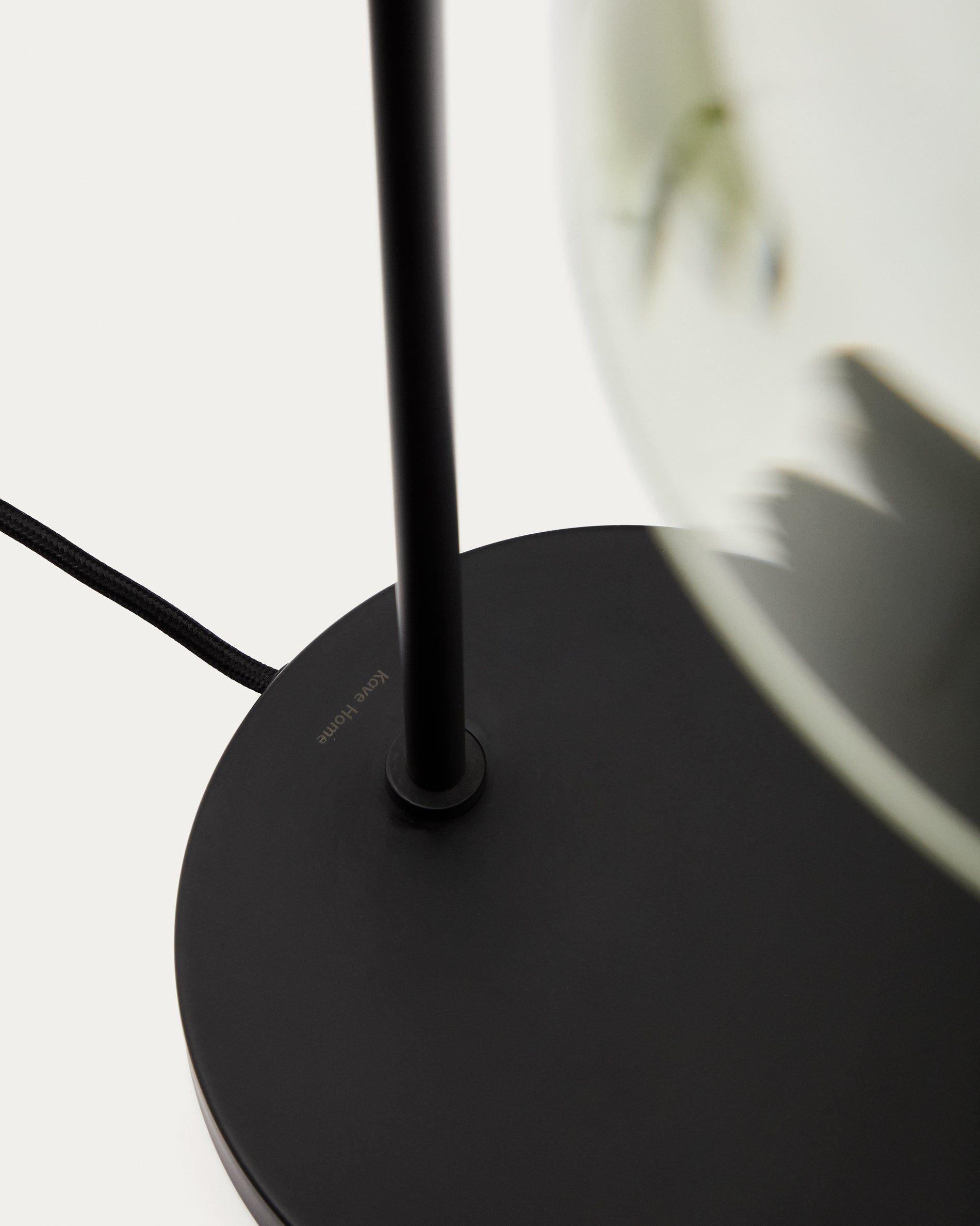 Silex table lamp with a metal foot in green glass - Detail