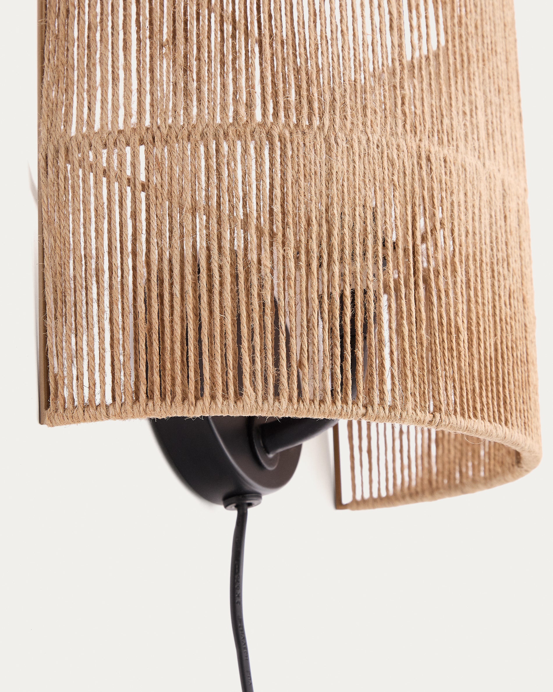 Canar wall light made of jute with a natural finish - Detail