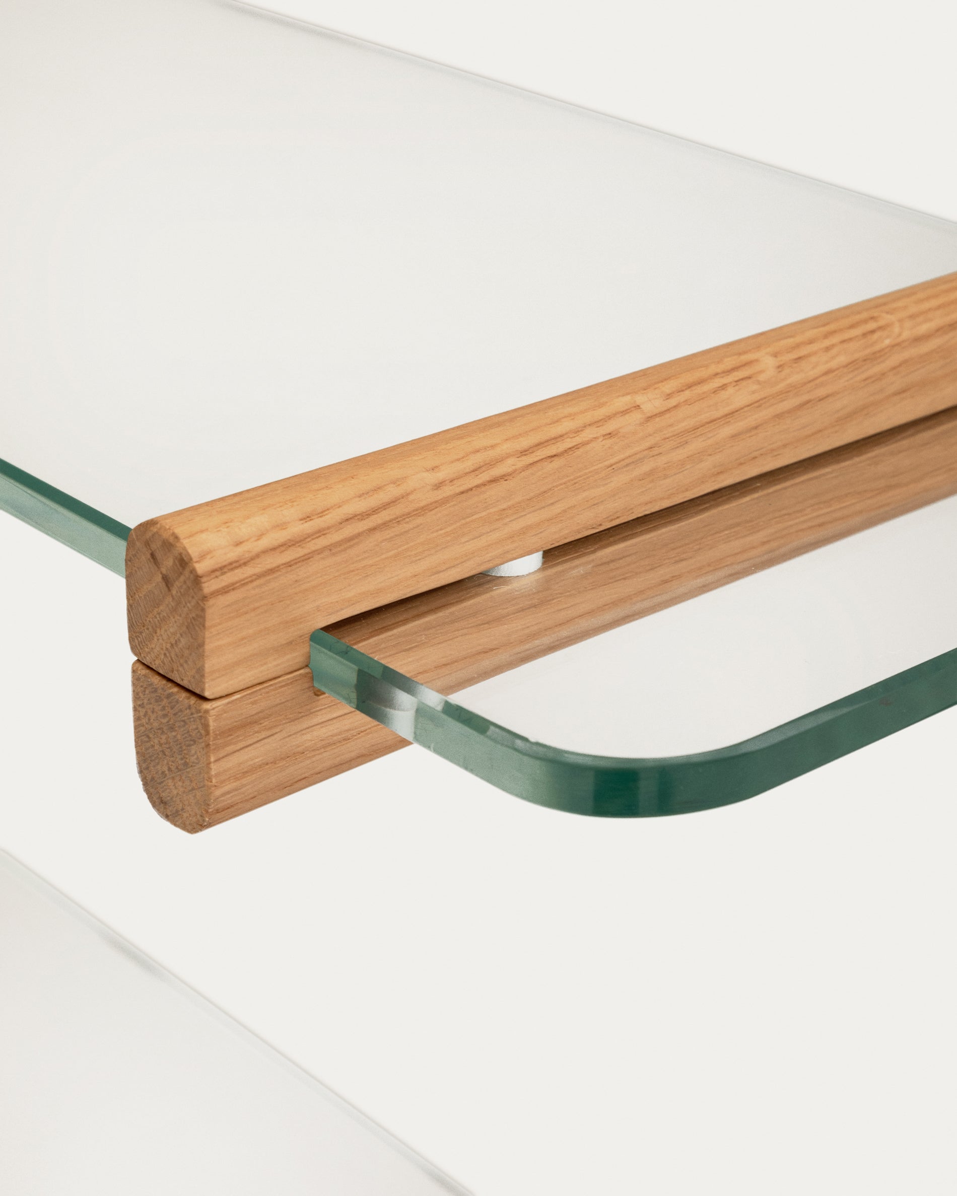 Sitra modular shelf, 6 glass shelves and FSC Mix Credit solid oak wood, 90 cm - Detail