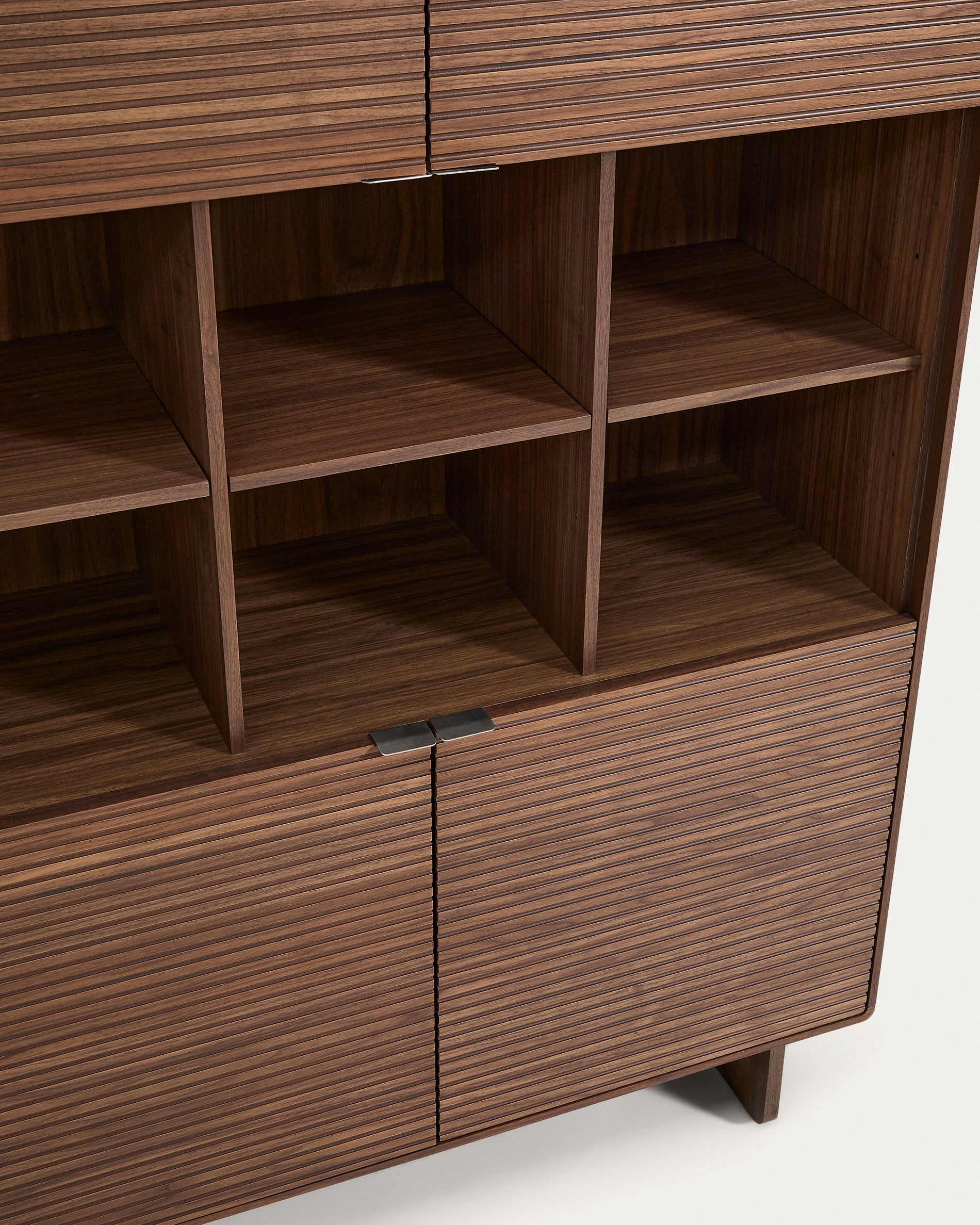 Norlen 4-door tall sideboard in walnut veneer FSC Mix Credit 100 x 163cm - Detail