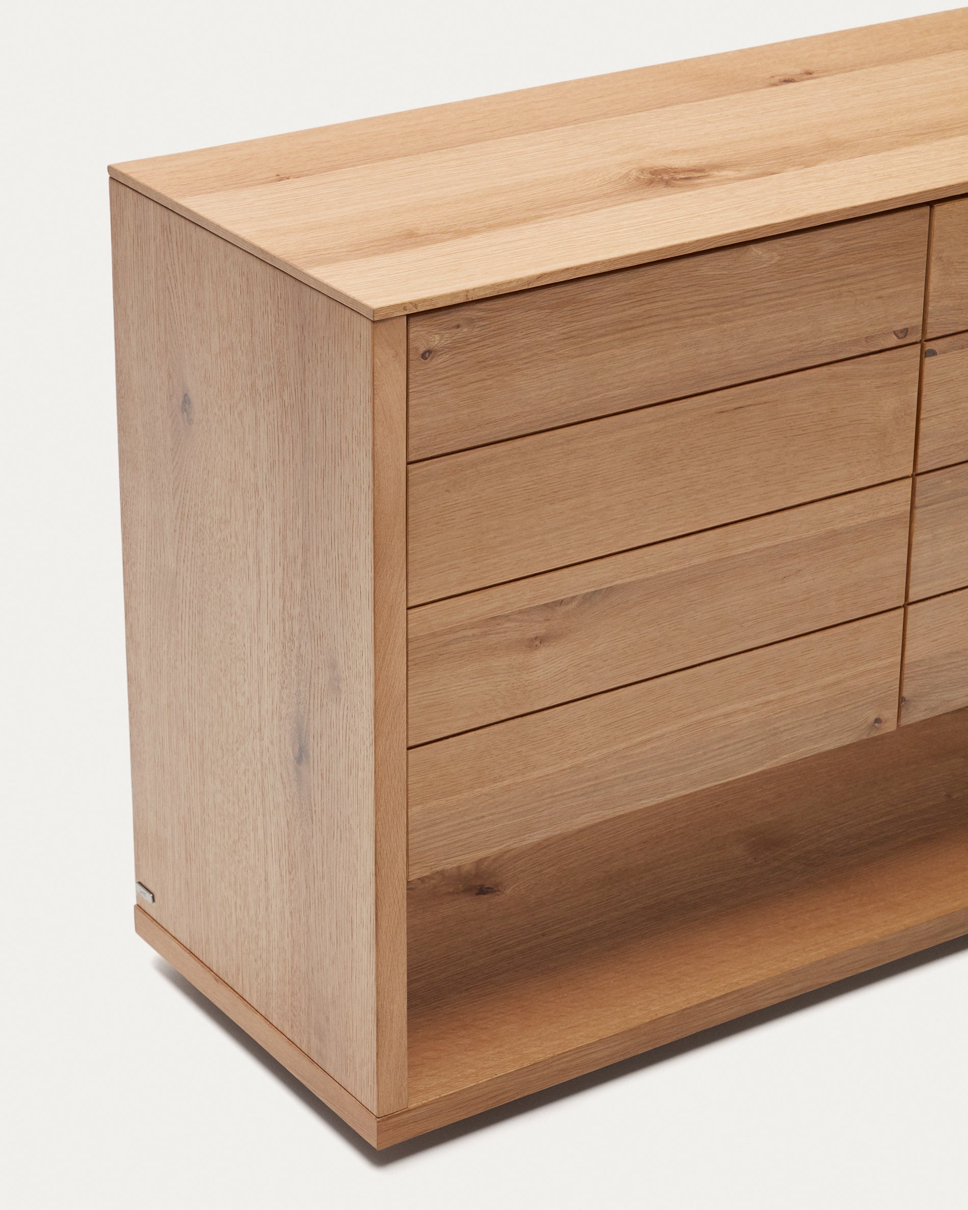 Alguema sideboard with 4 doors in oak veneer with natural finish, 200 x 74 cm - Detail