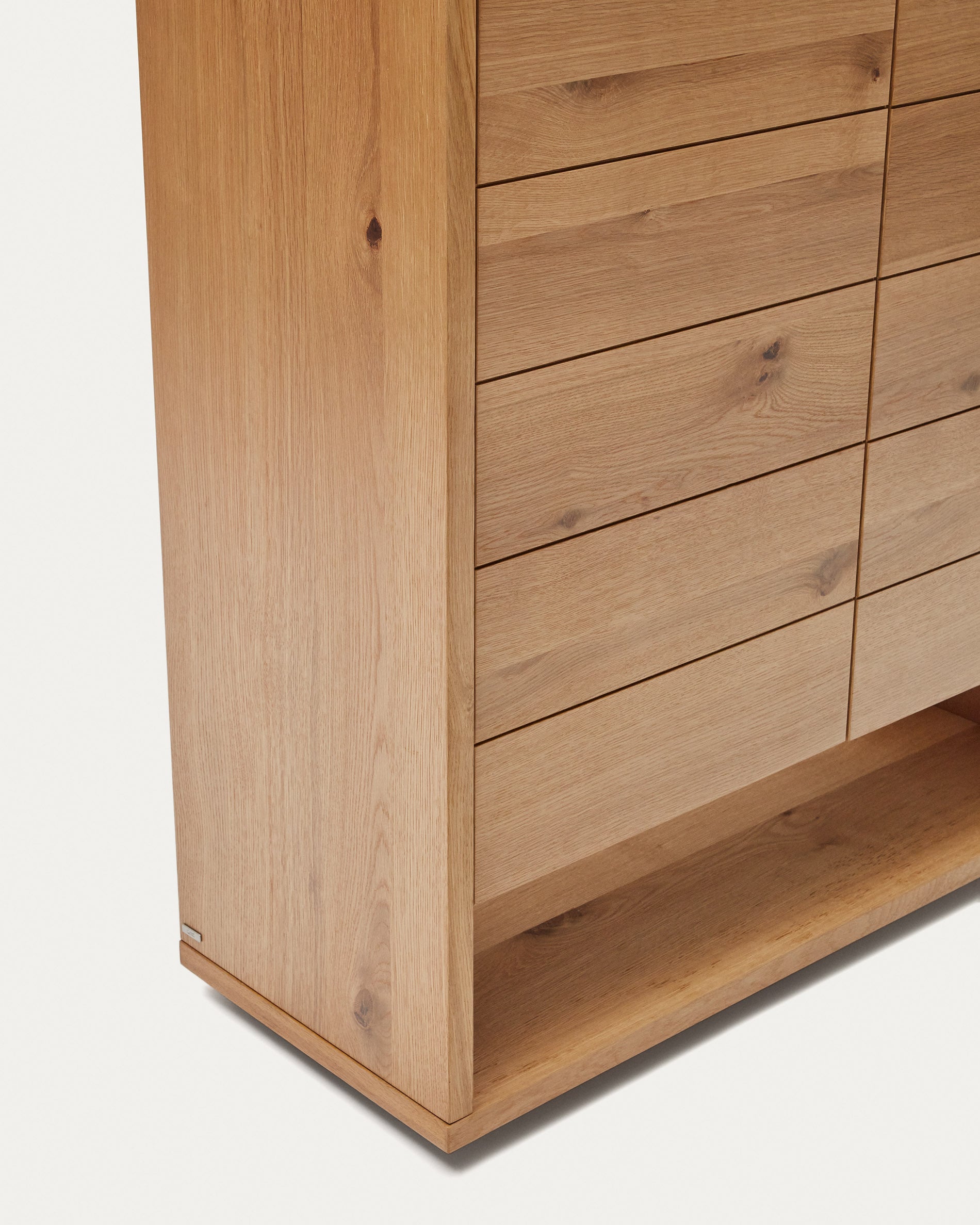 Alguema tall sideboard with 2 doors in oak wood veneer with natural finish, 100 x 163,5 cm - Detail
