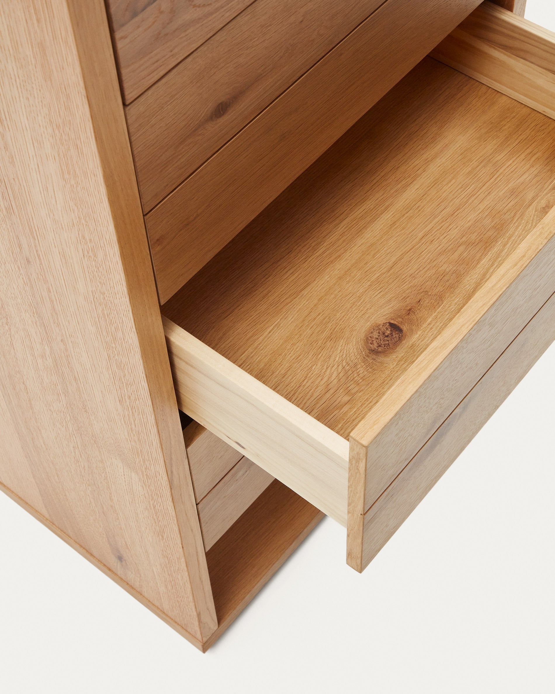 Alguema chest of drawers with 4 drawers in oak wood veneer with natural finish, 60 x 120 cm - Detail