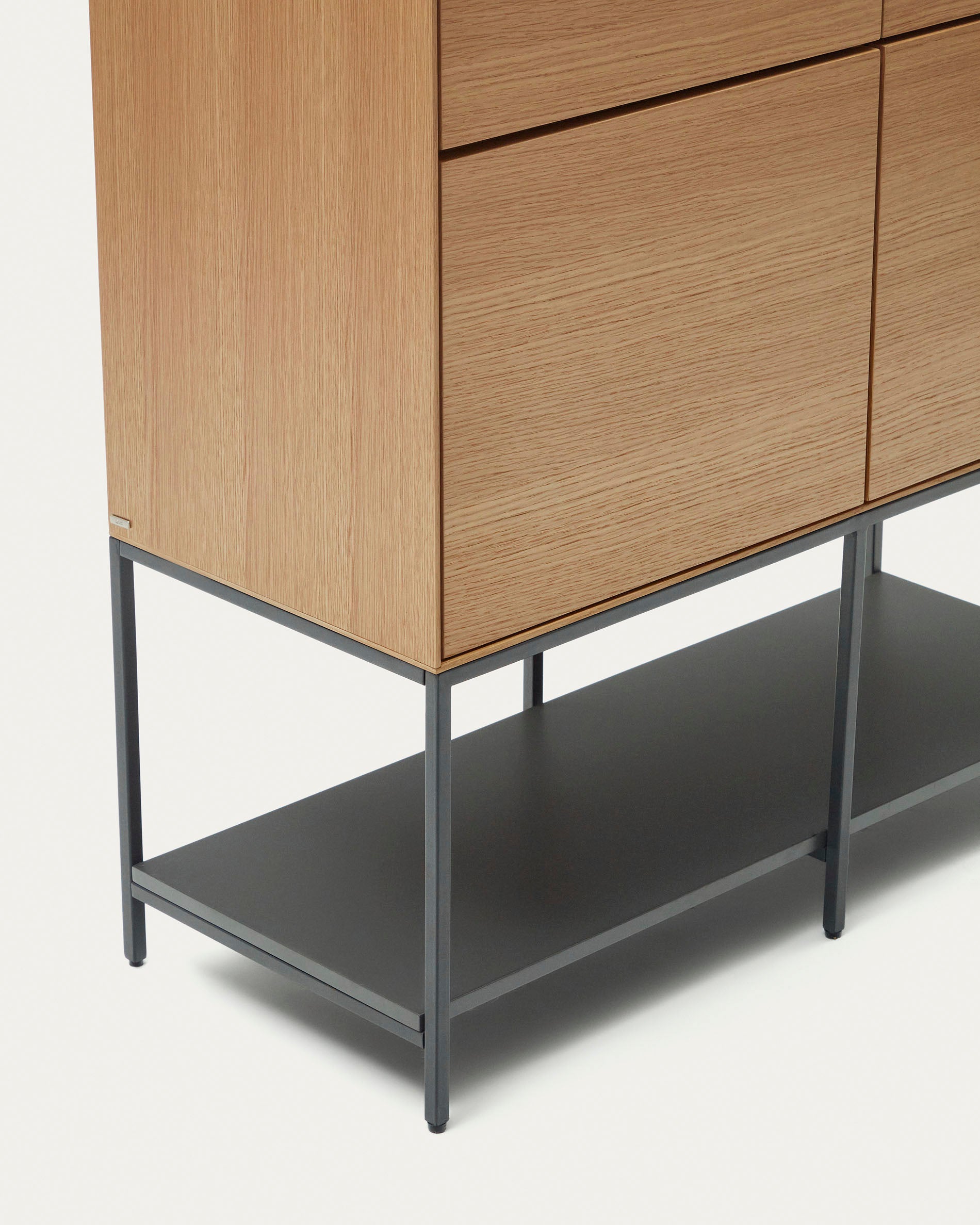 Vedrana 4 door tall sideboard in oak veneer with steel legs, 97.5 x 160 cm - Detail
