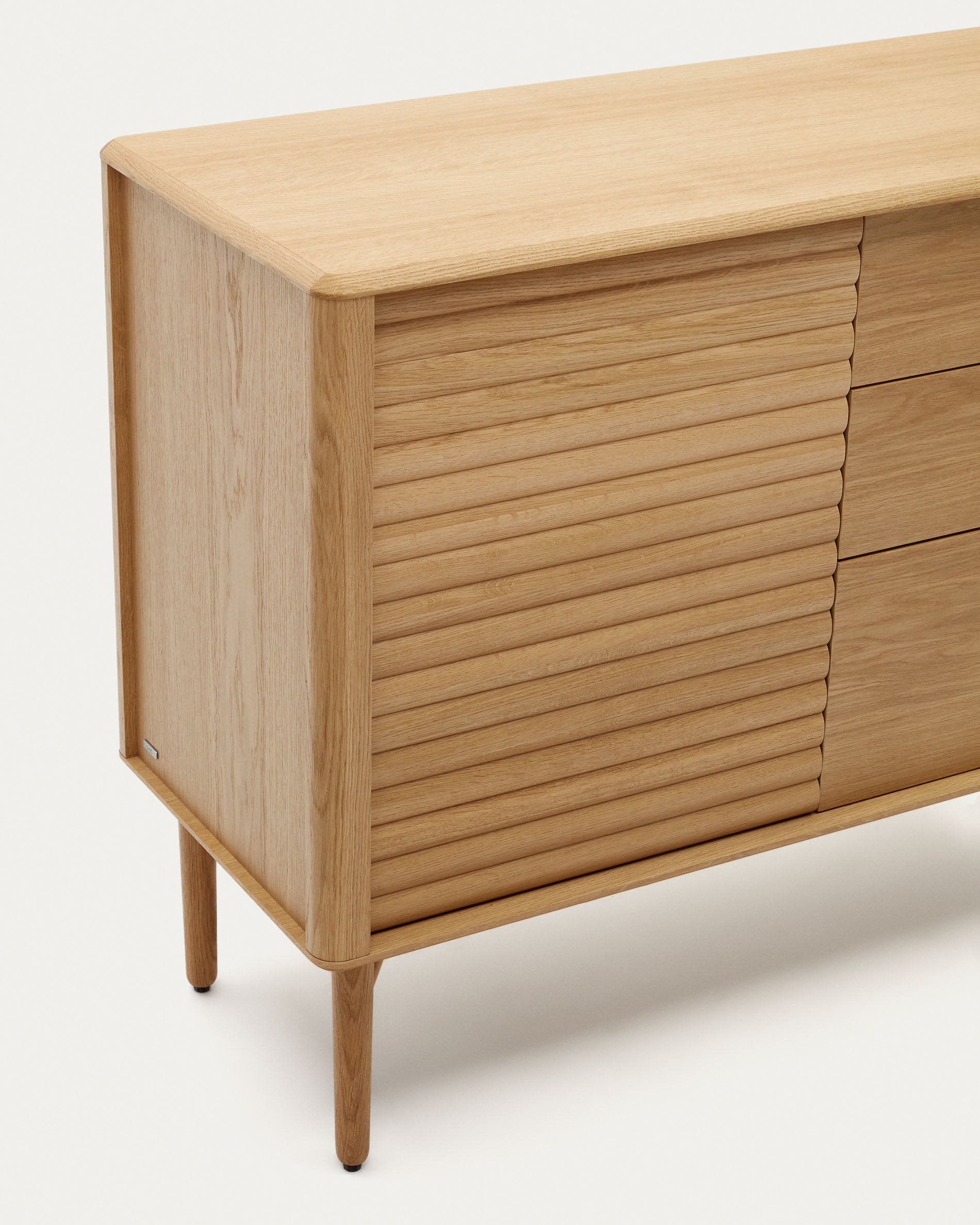 Lenon sideboard with 1 door and 3 drawers, made from oak wood and veneer, 105 x 85 cm FSC MIX Credit - Detail