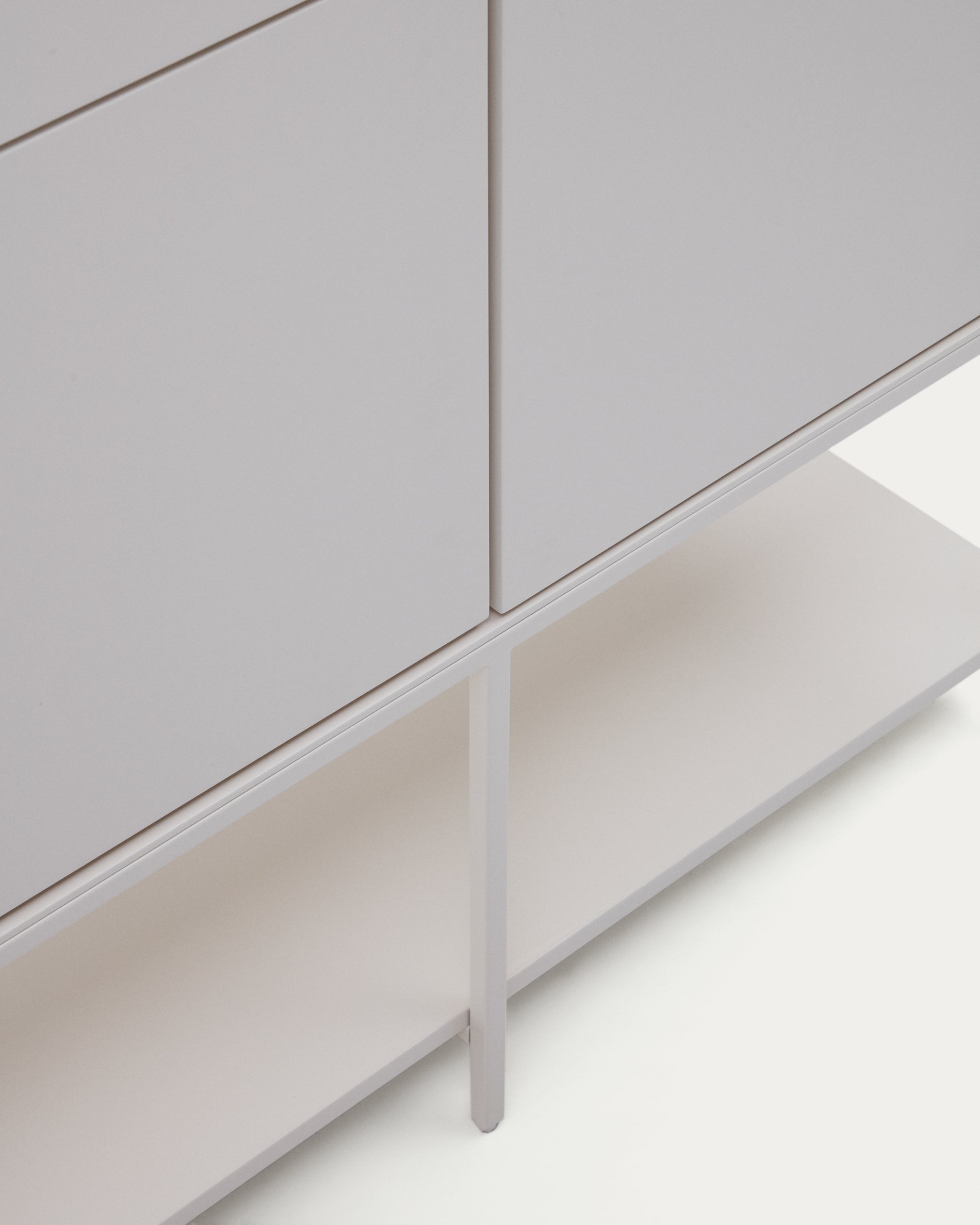 Vedrana 4-door tall sideboard white lacquered MDF 97.5 x 160 cm - Detail
