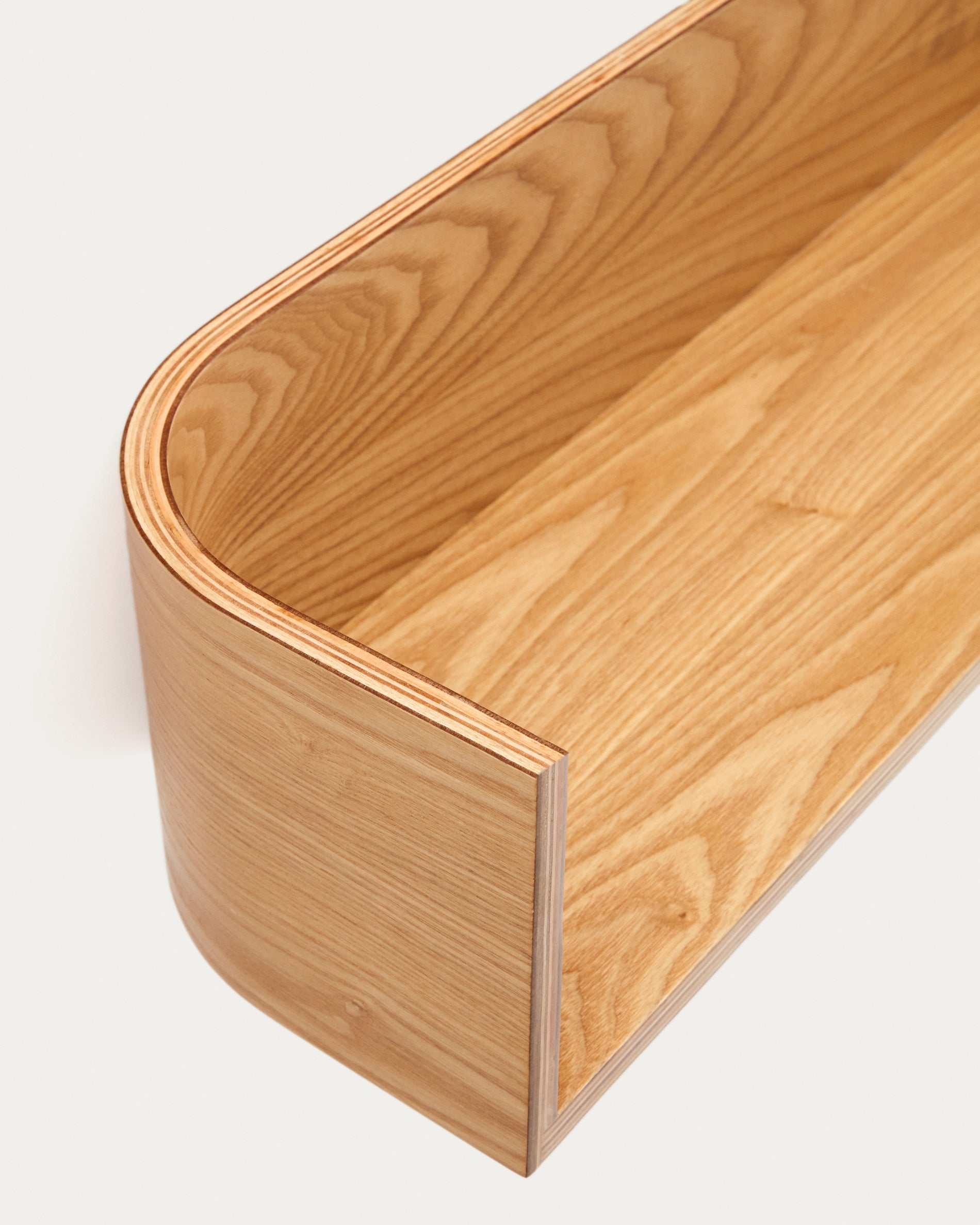 Octavia shelf made of ash plywood FSC Mix Credit 120 x 20 cm - Detail