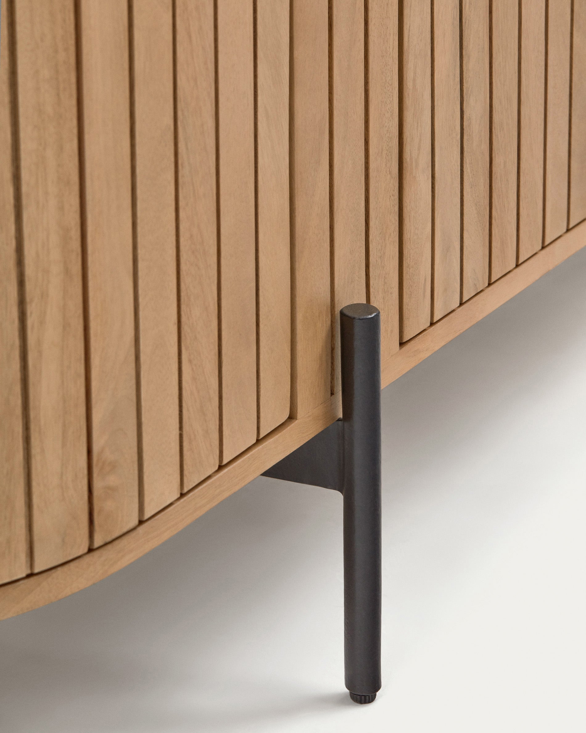 Licia TV stand with 4 doors, solid mango wood with natural finish and metal, 200 x 55 cm - Detail