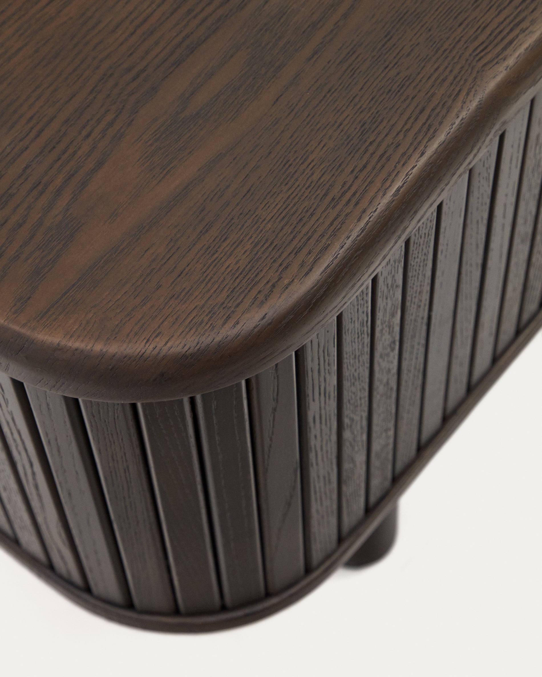 Mailen 2 door TV stand in ash veneer with a dark finish 200 x 50 cm - Detail