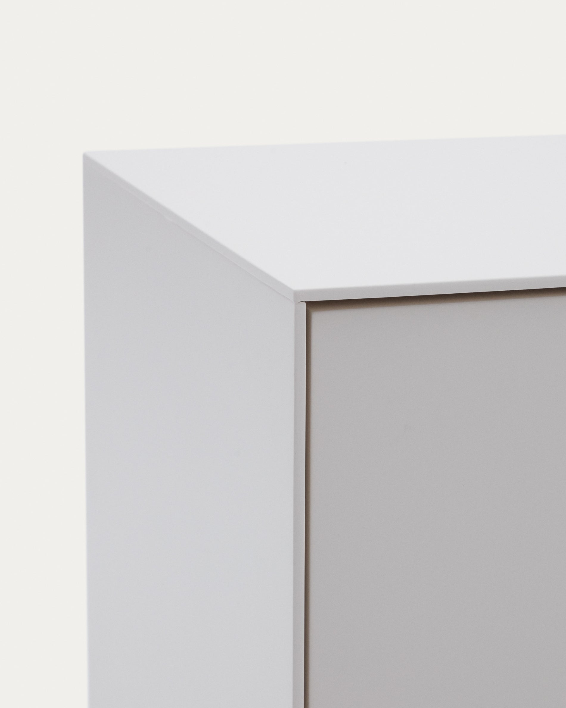 Vedrana TV 3-door cabinet white lacquered MDF 195 x 55 cm - Detail