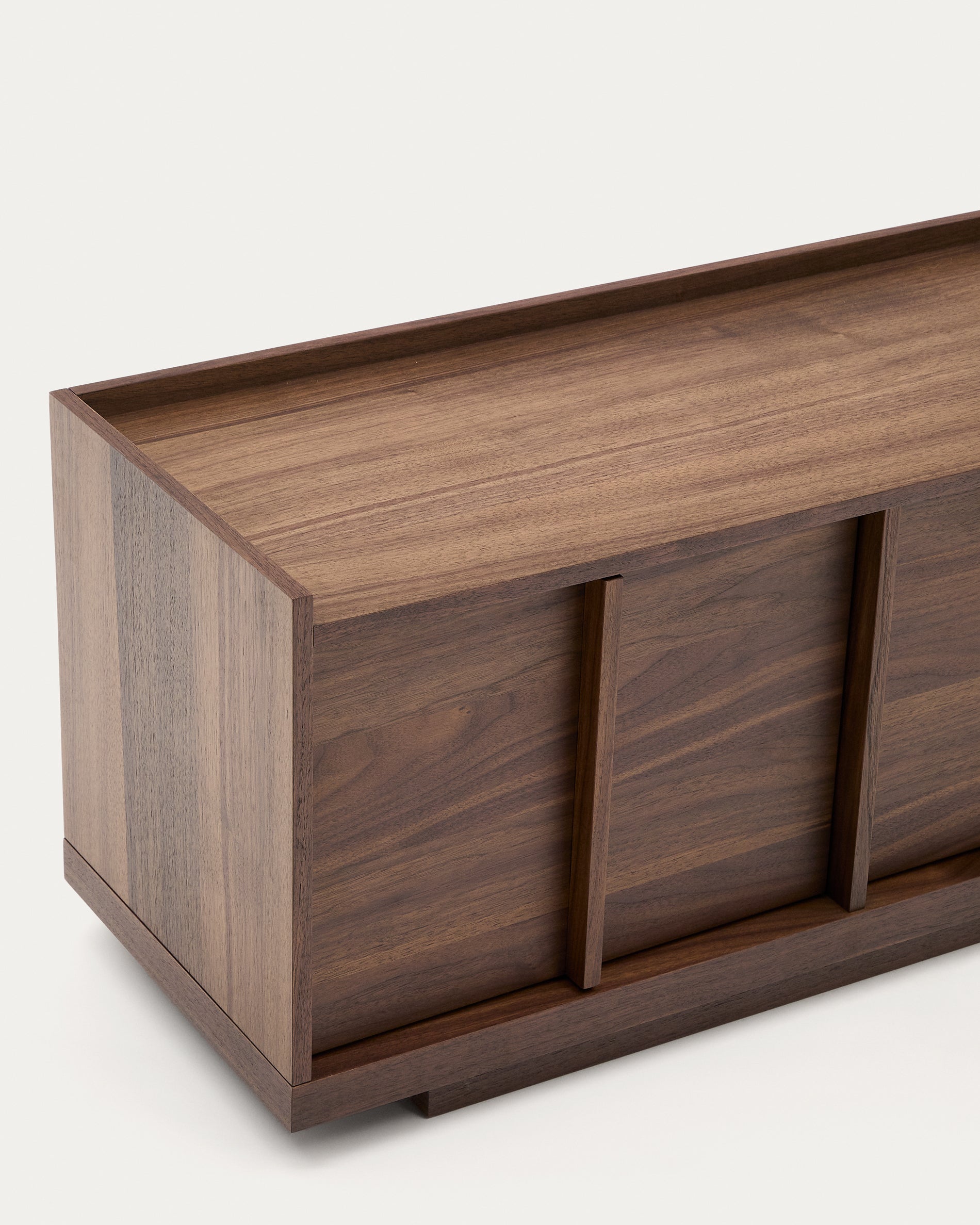 Onix TV stand with a walnut veneer in a dark finish, 200 x 45 cm FSC Mix Credit - Detail
