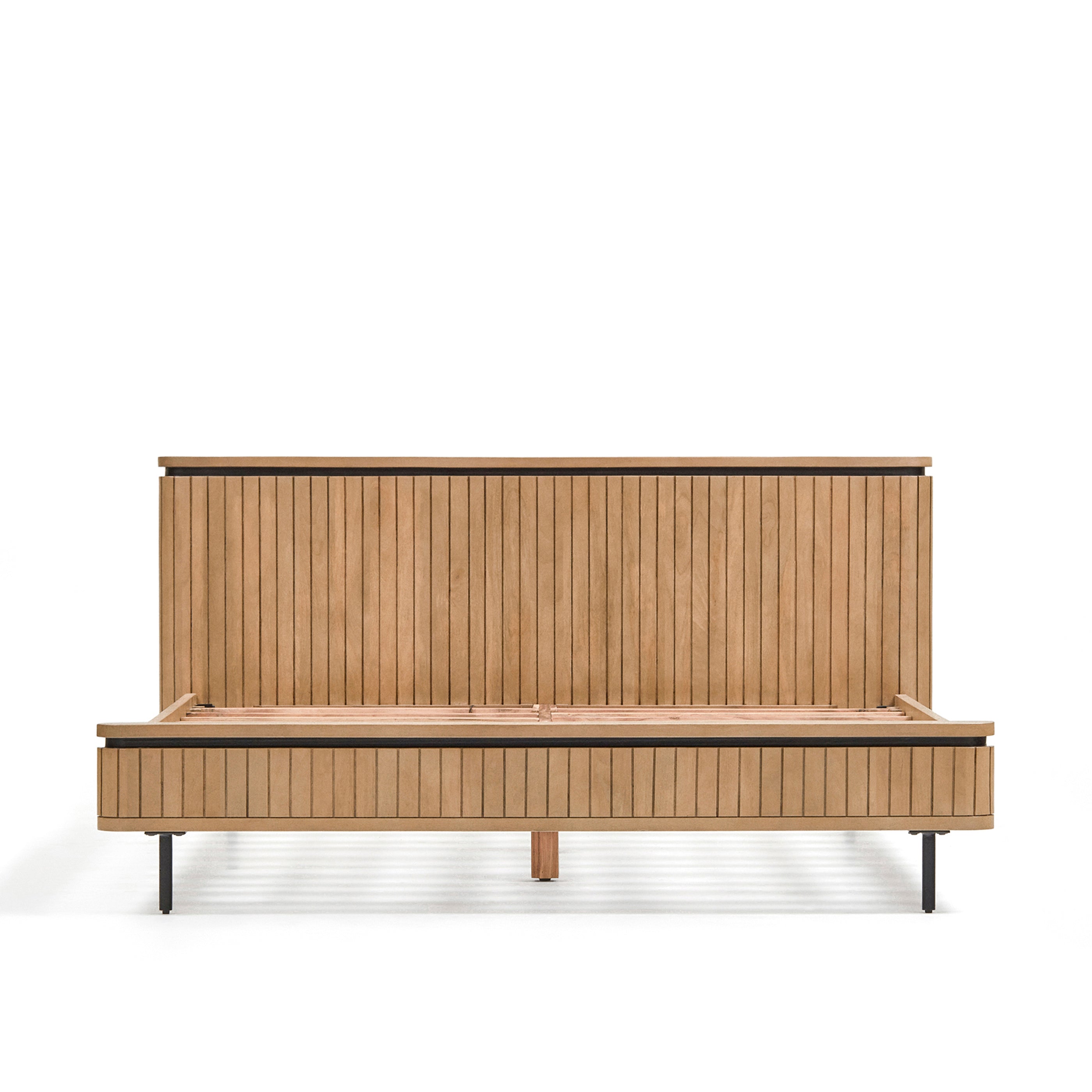 Licia bed made from solid mango wood and black painted metal, for a 160 x 200 cm mattress - Product Image