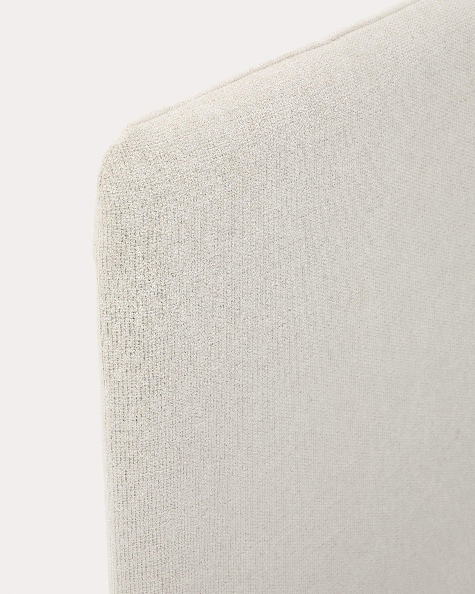 Pearl chenille Valma bed with removable cover and solid beech wood legs for a 160 x 200 cm mattress - Detail