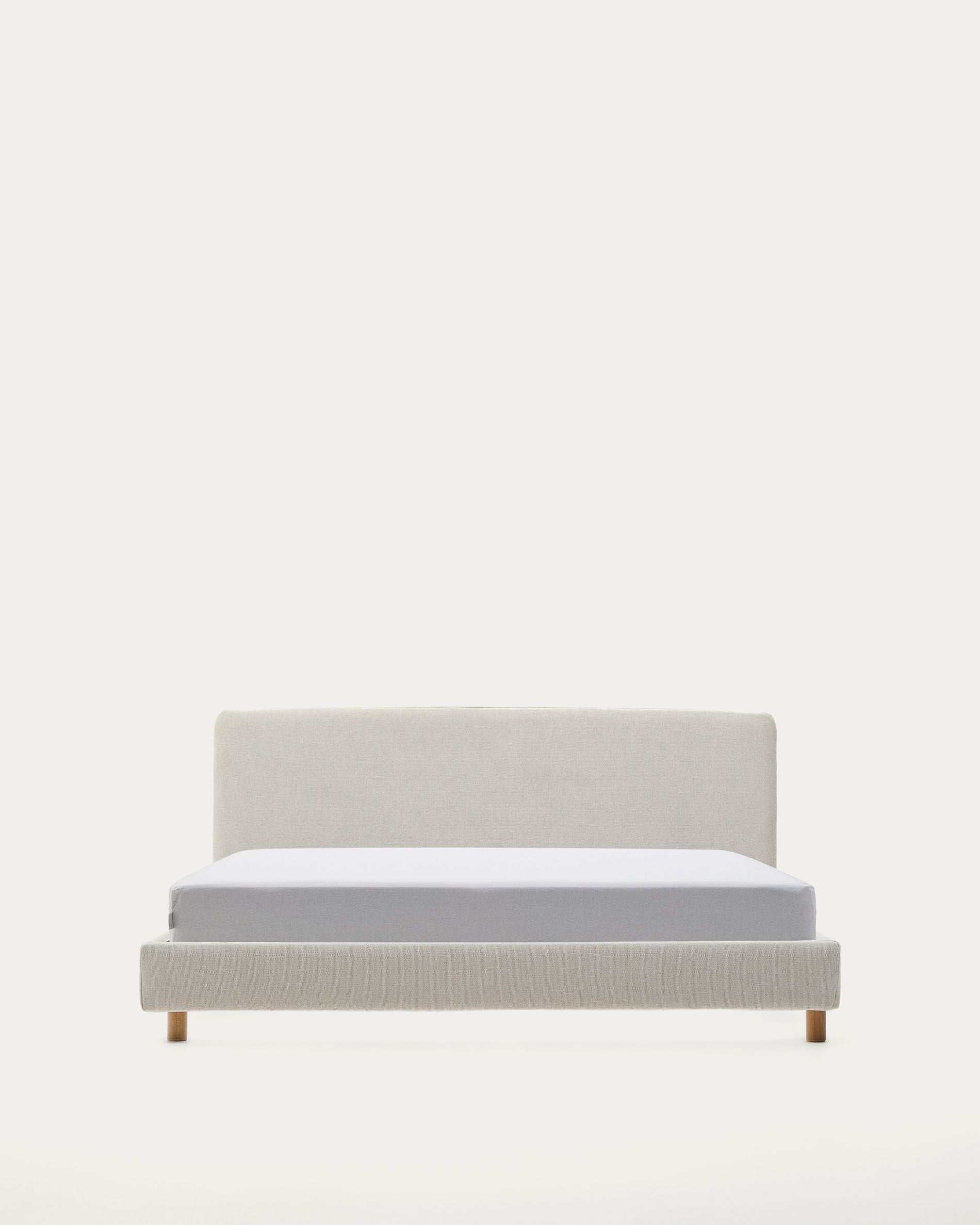Pearl chenille Valma bed with removable cover and solid beech wood legs for a 160 x 200 cm mattress - Product View