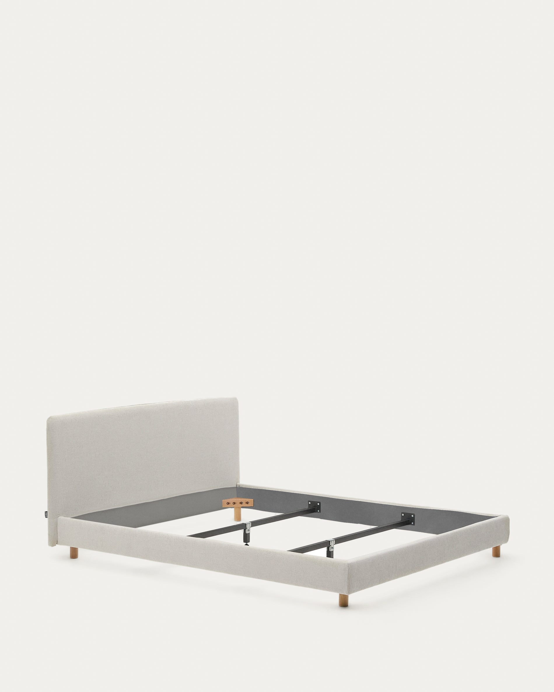 Pearl chenille Valma bed with removable cover and solid beech wood legs for a 160 x 200 cm mattress - Product View