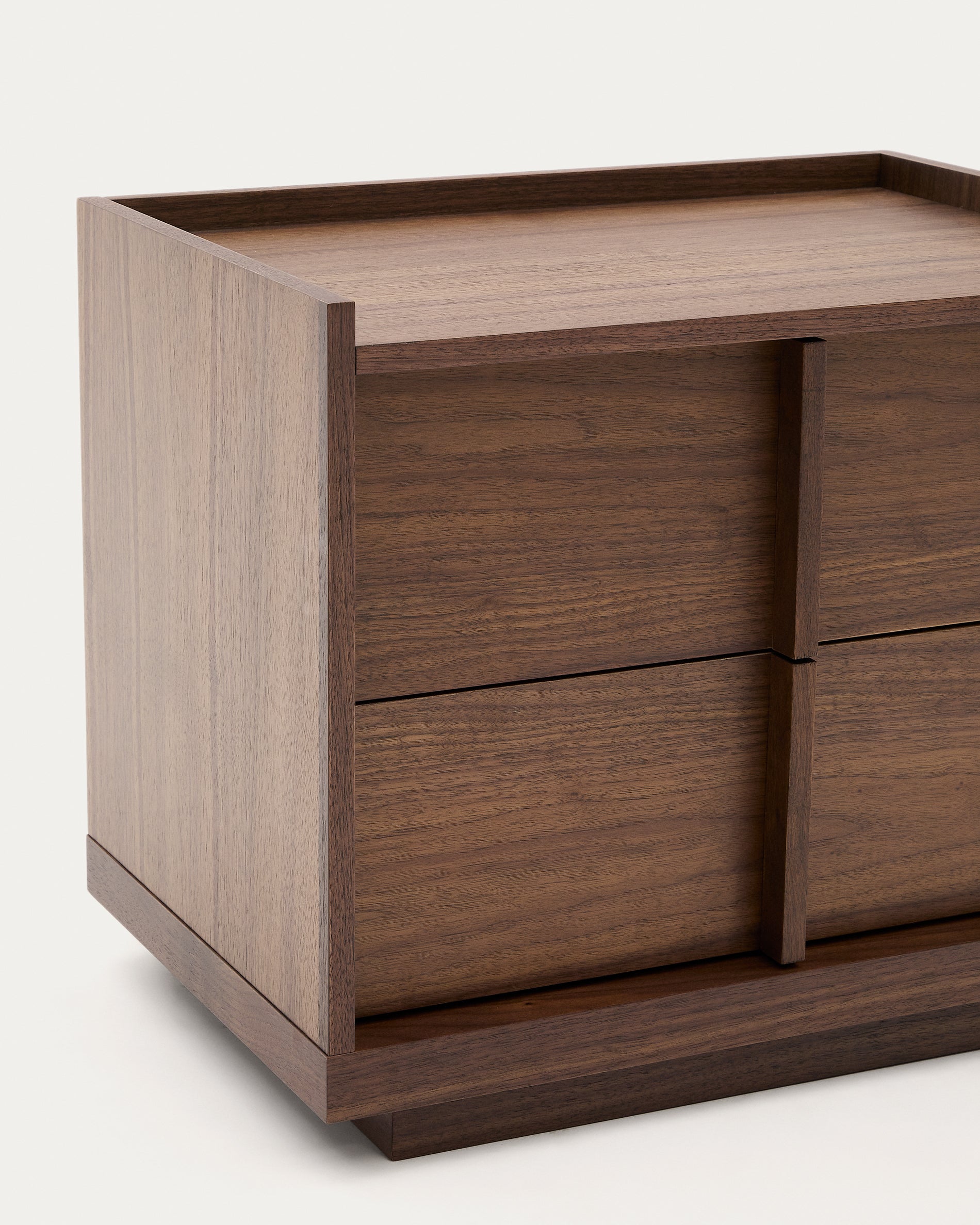 Onix bedside table, 2 drawers, walnut veneer in a dark finish, 60 x 47 cm FSC Mix Credit - Detail
