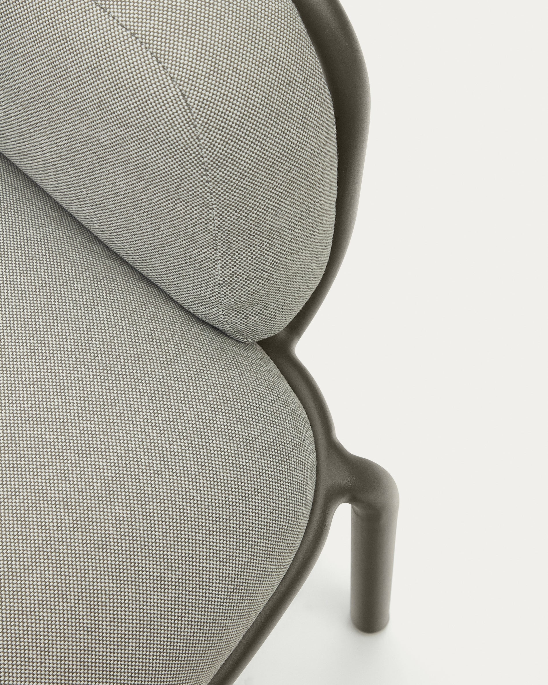 Joncols outdoor 3-seater sofa with grey upholstery and aluminium with green painted finish 225cm - Detail