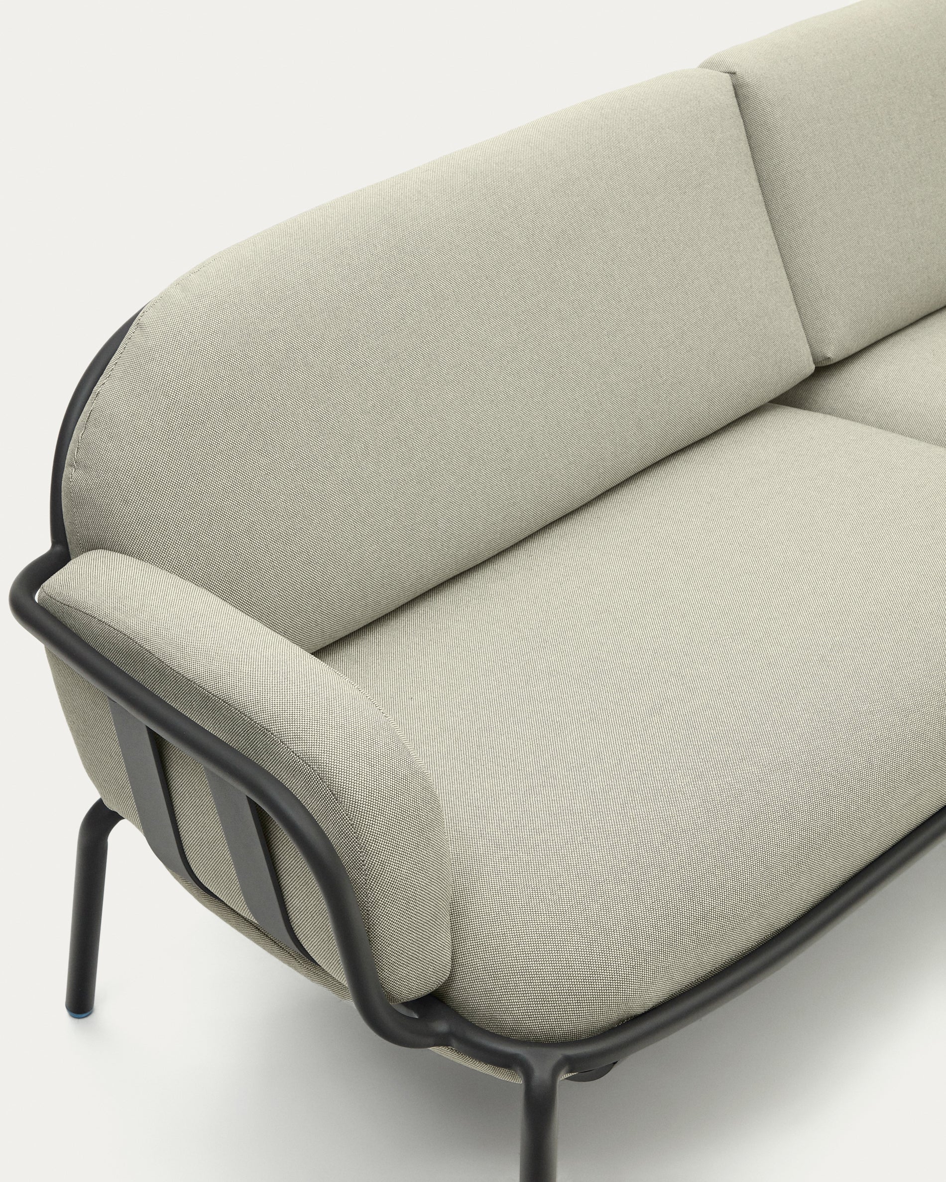 Joncols outdoor 3-seater sofa with beige upholstery and aluminium with grey painted finish 225cm - Detail