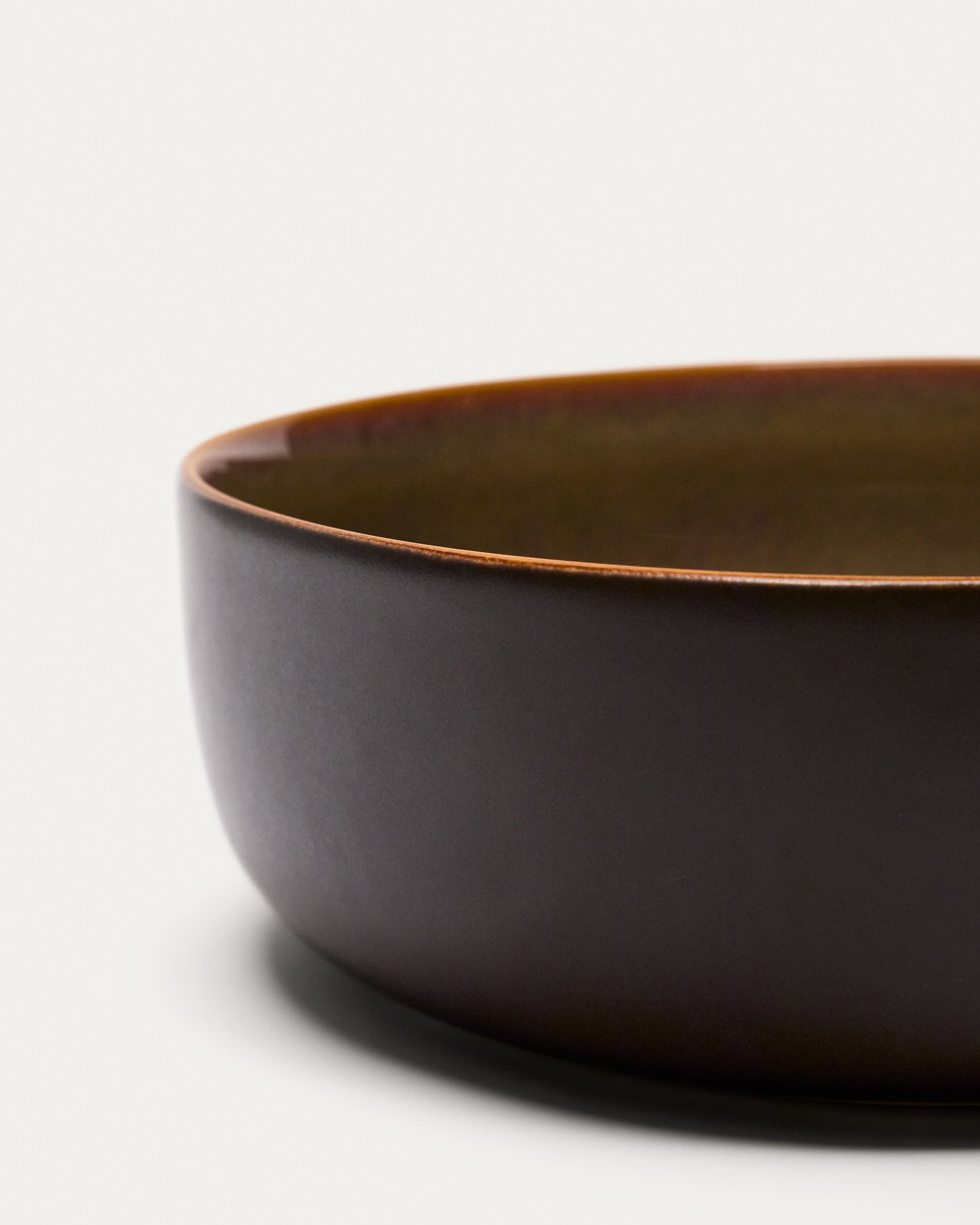 Large brown ceramic Uilo bowl