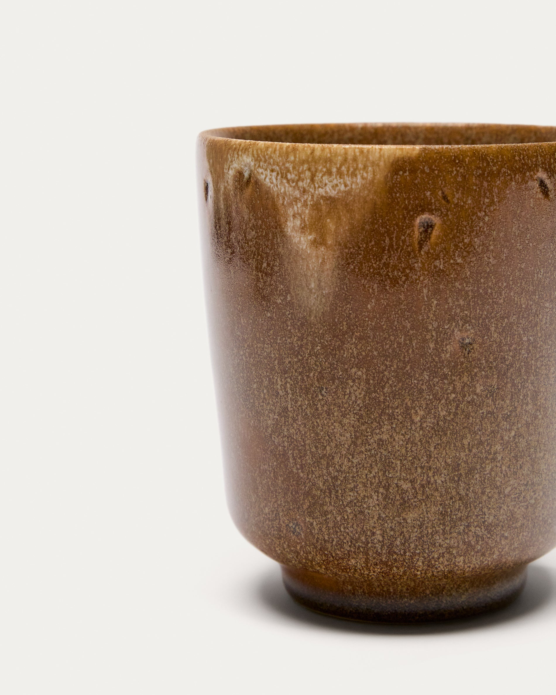 Brown ceramic Nagoli cup - Detail